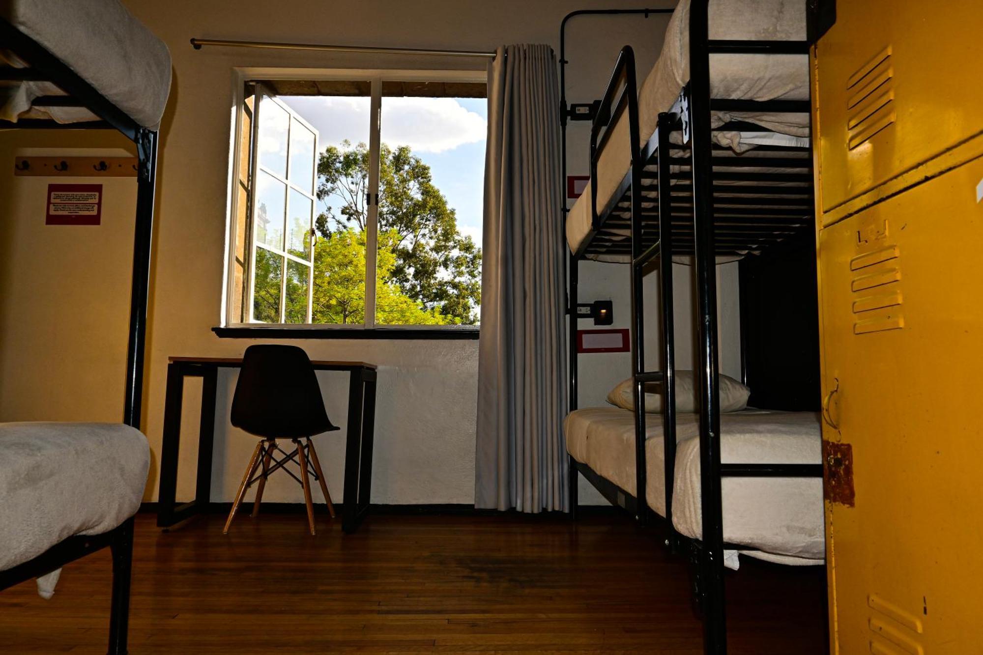 Bed 6-Bed Mixed Dormitory Room Interior Zocalo View