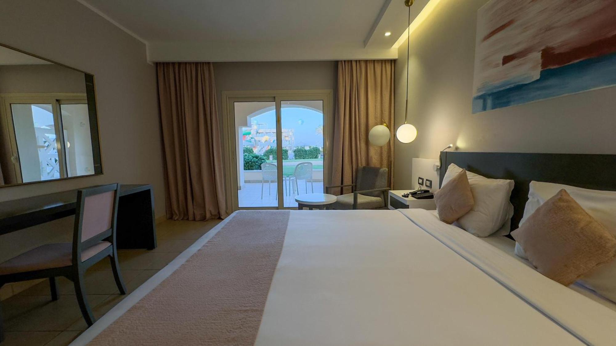 Premium Room Pool View