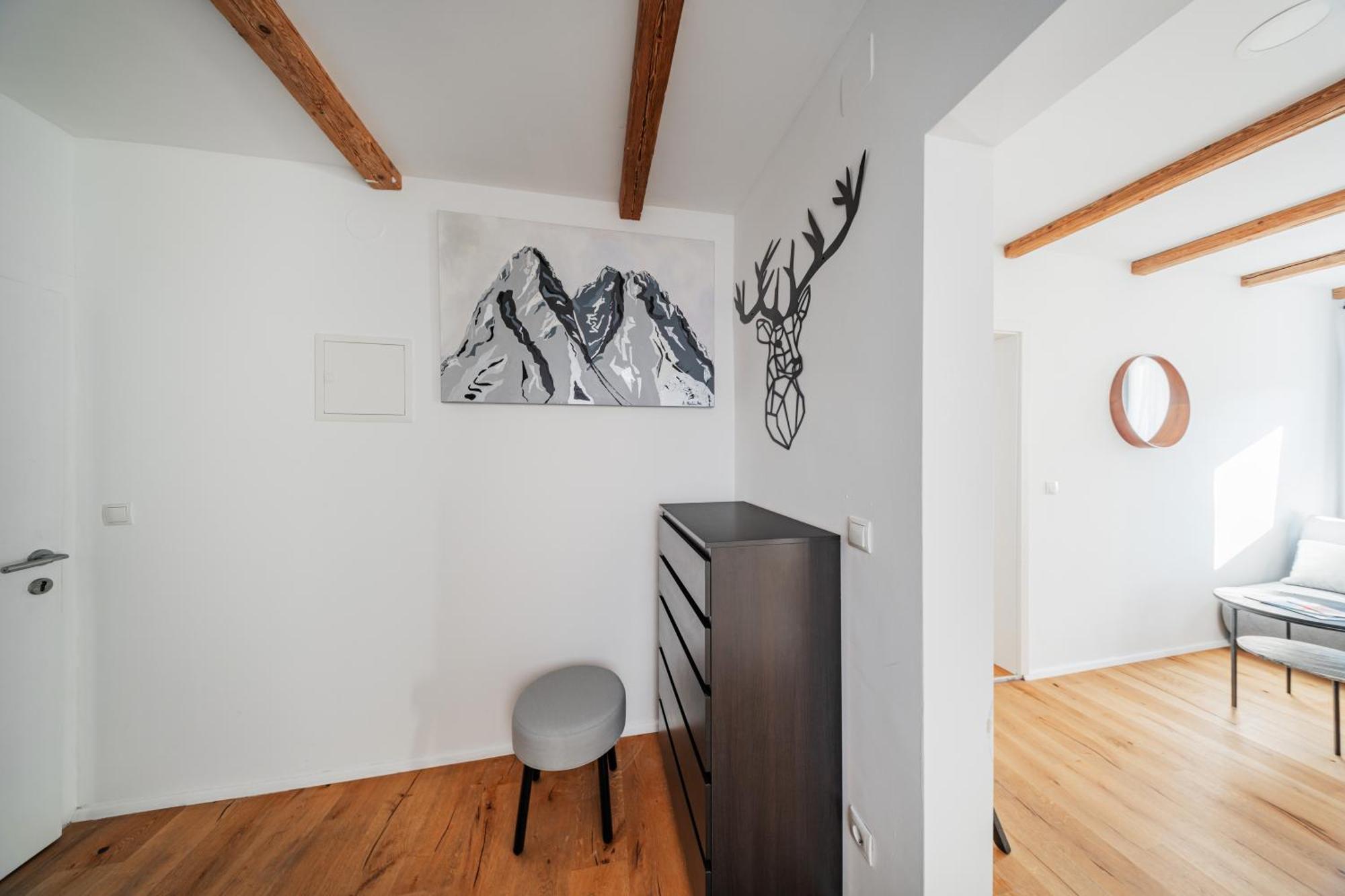 Superior Apartment,1627984845:JPEG