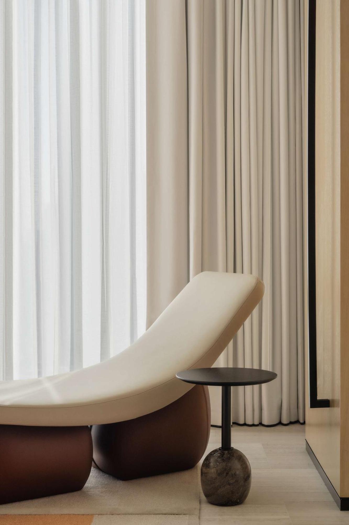 SIRO Recovery Suite personal training session recovery massage