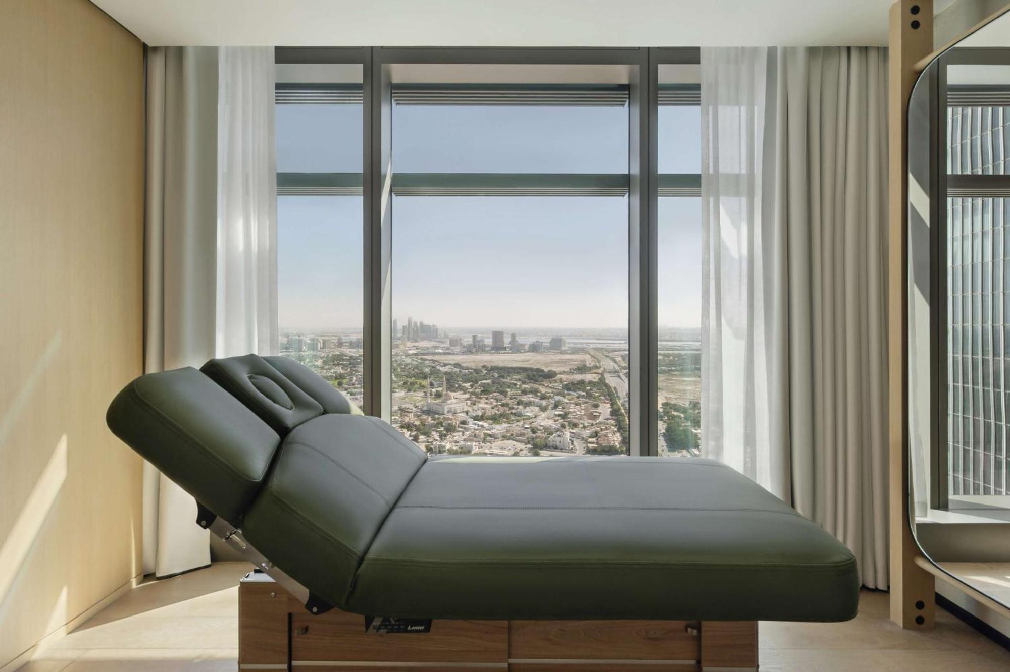 SIRO Recovery Suite personal training session recovery massage