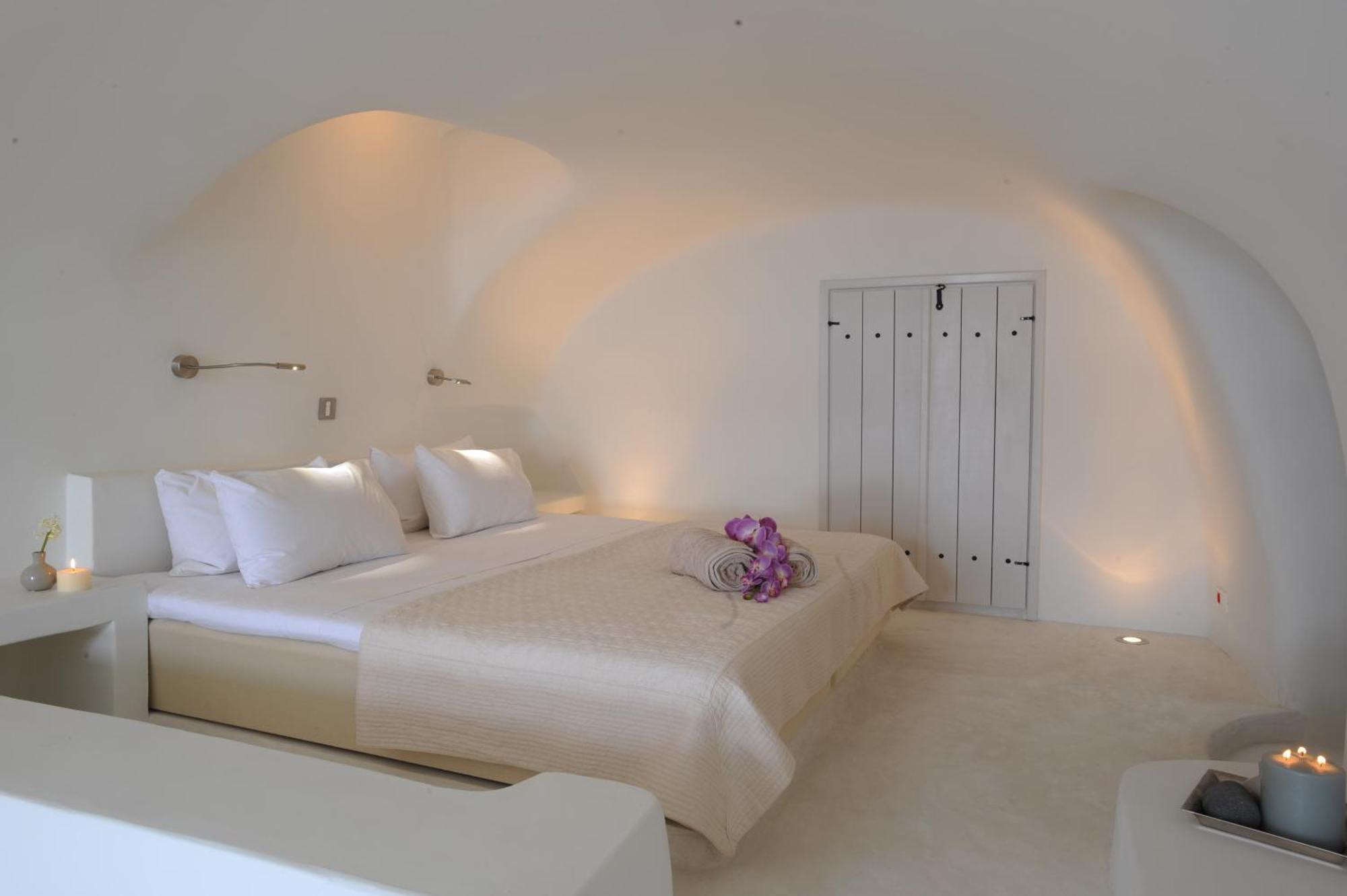 Premium Spa Room Indoor Hot tub & Caldera View