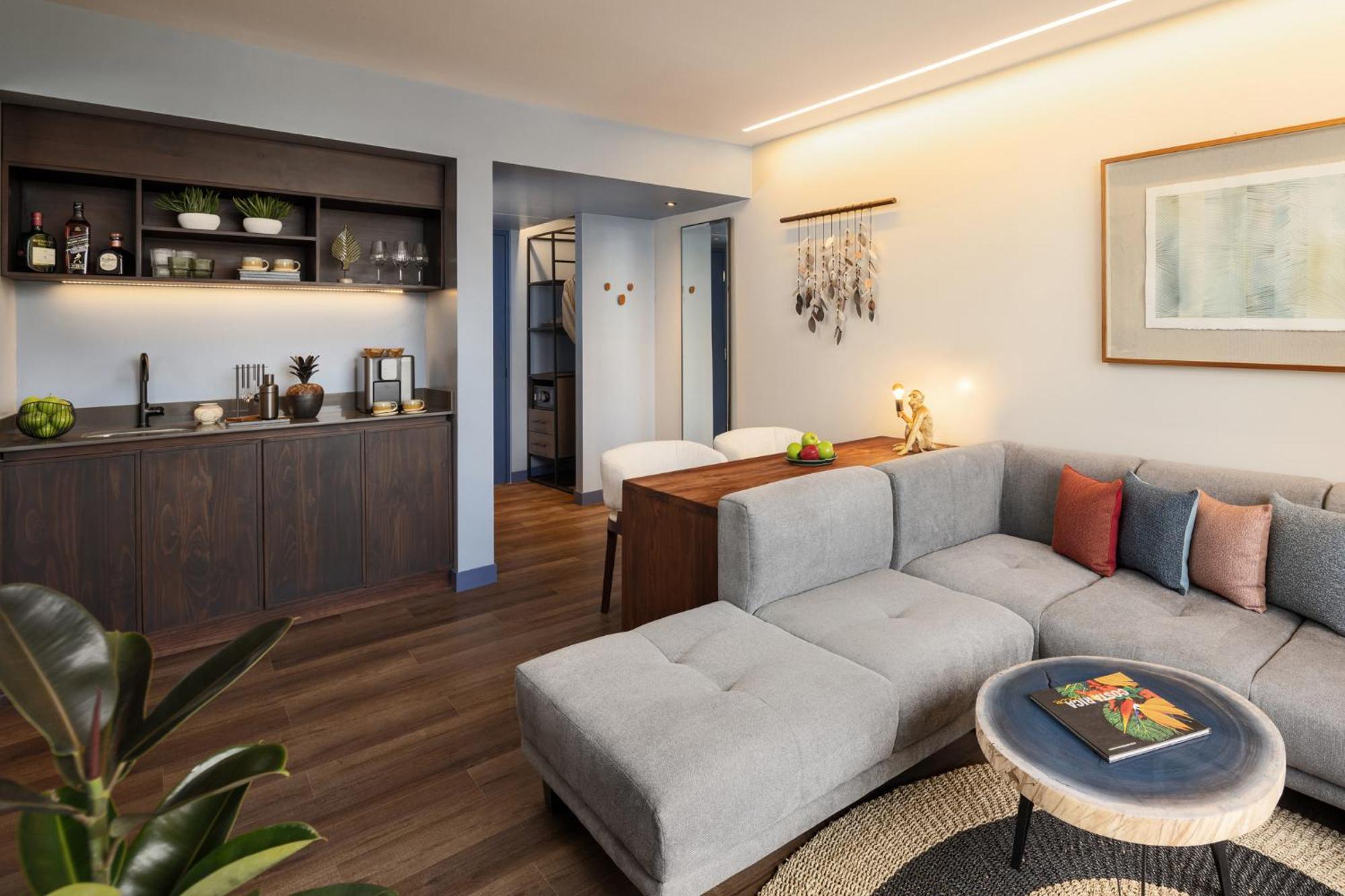 King Suite - High Floor,1629398234:JPEG