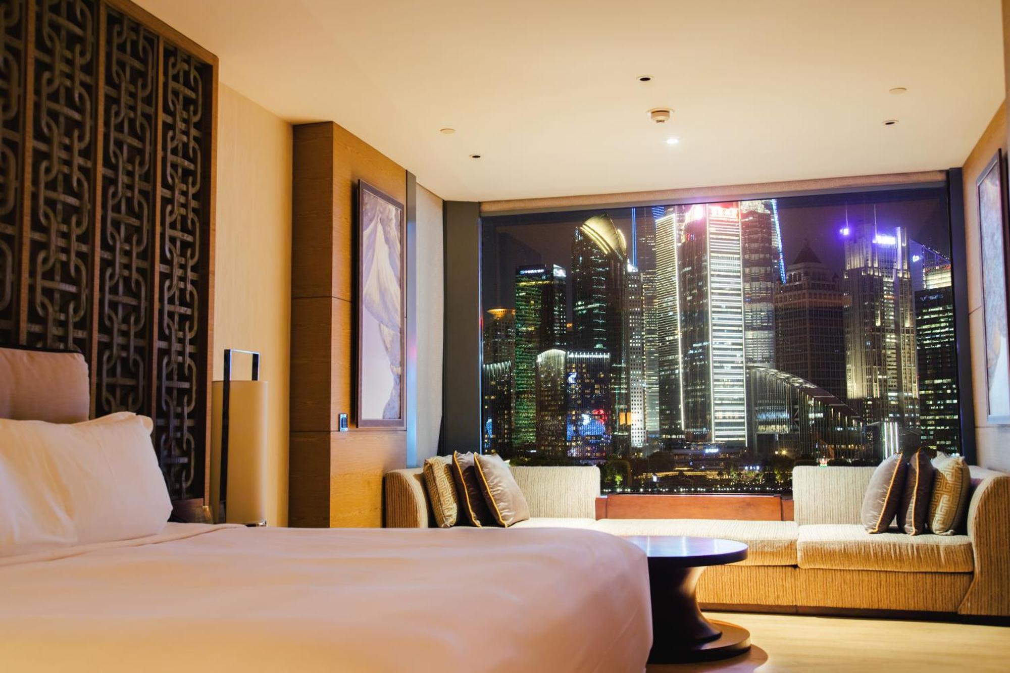 Premier Rive View King