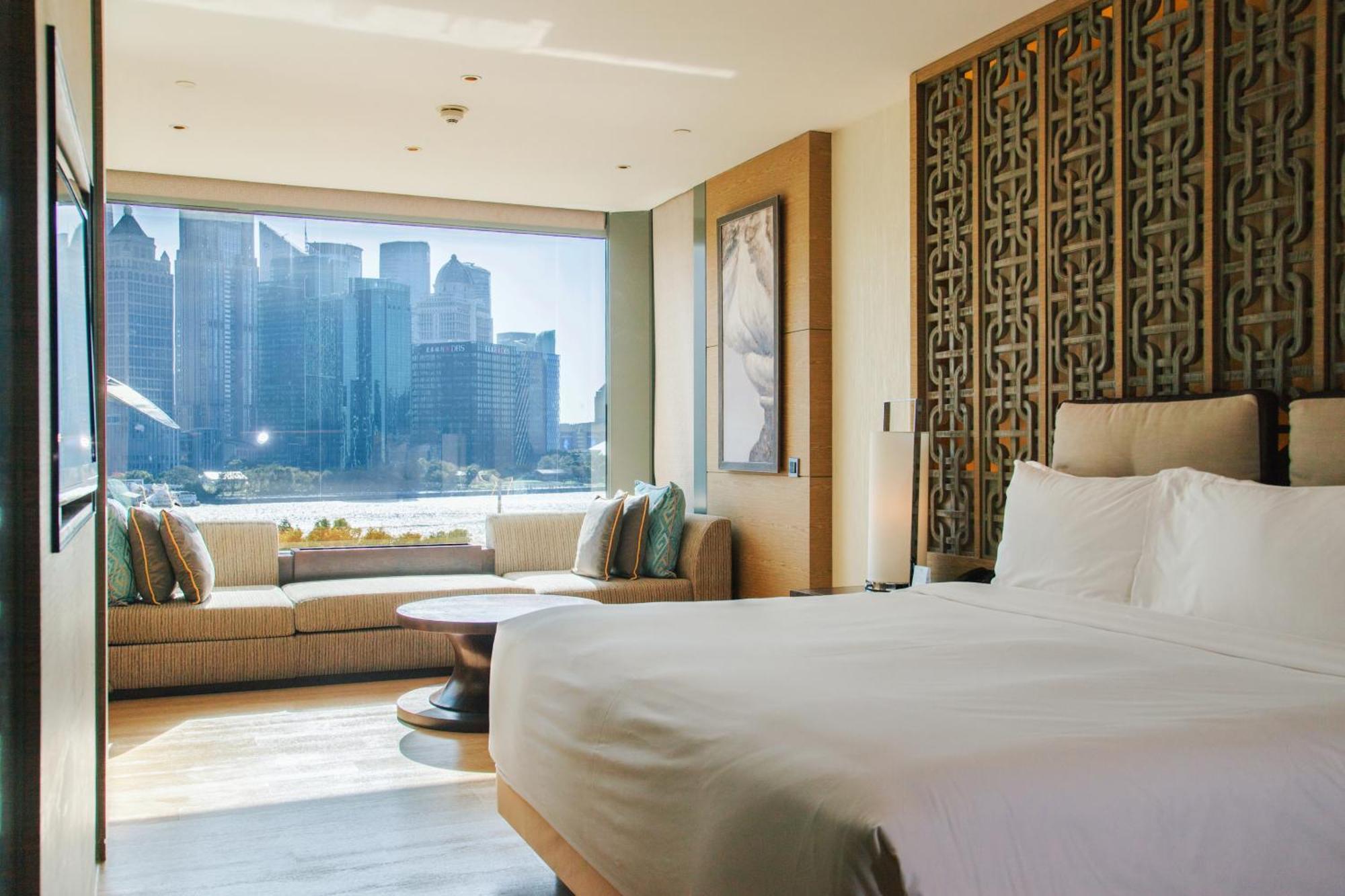 Premier Rive View King
