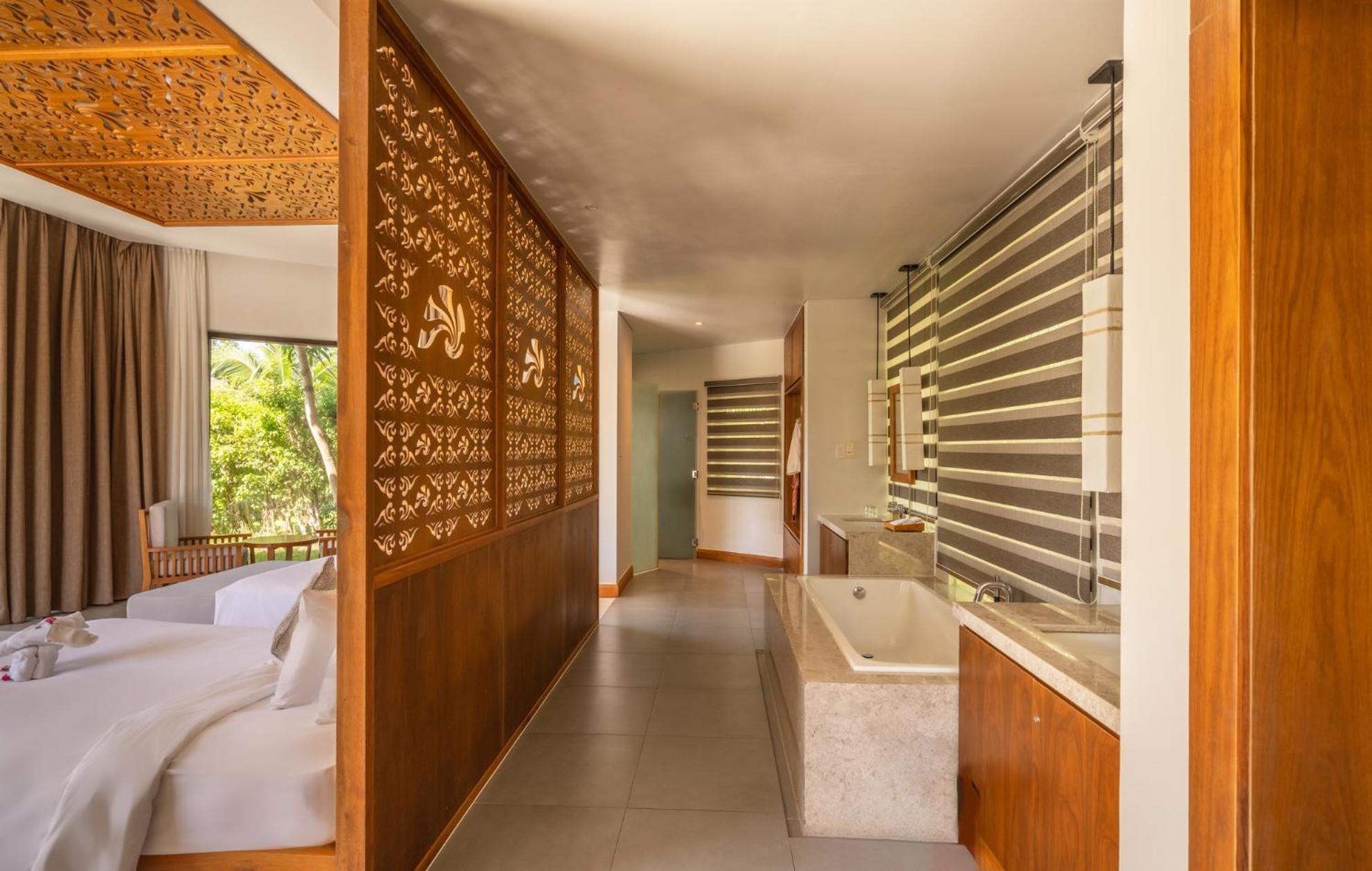Luxury Villa Garden
