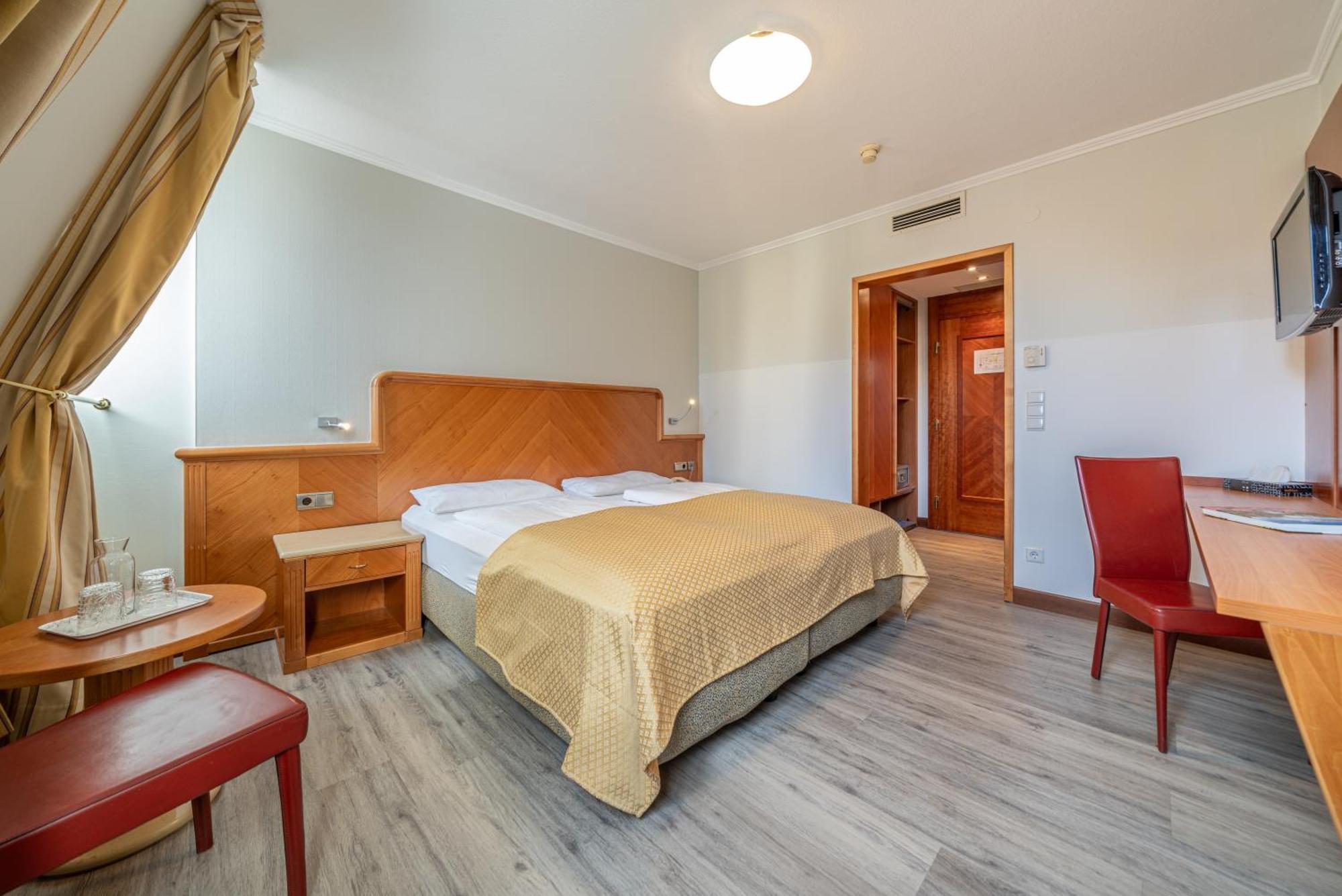 Superior Twin Room with AC