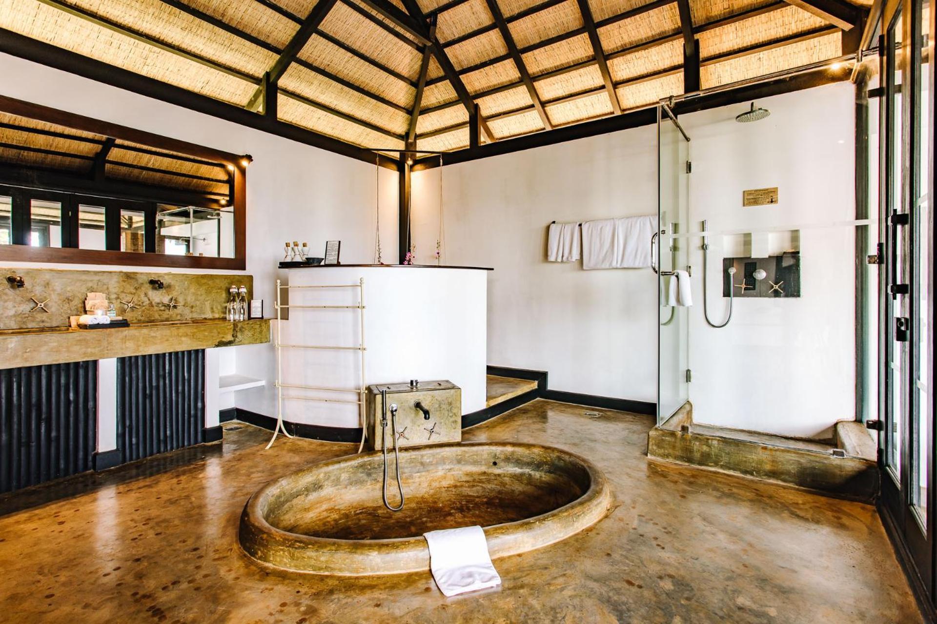 Jacuzzi Villa
