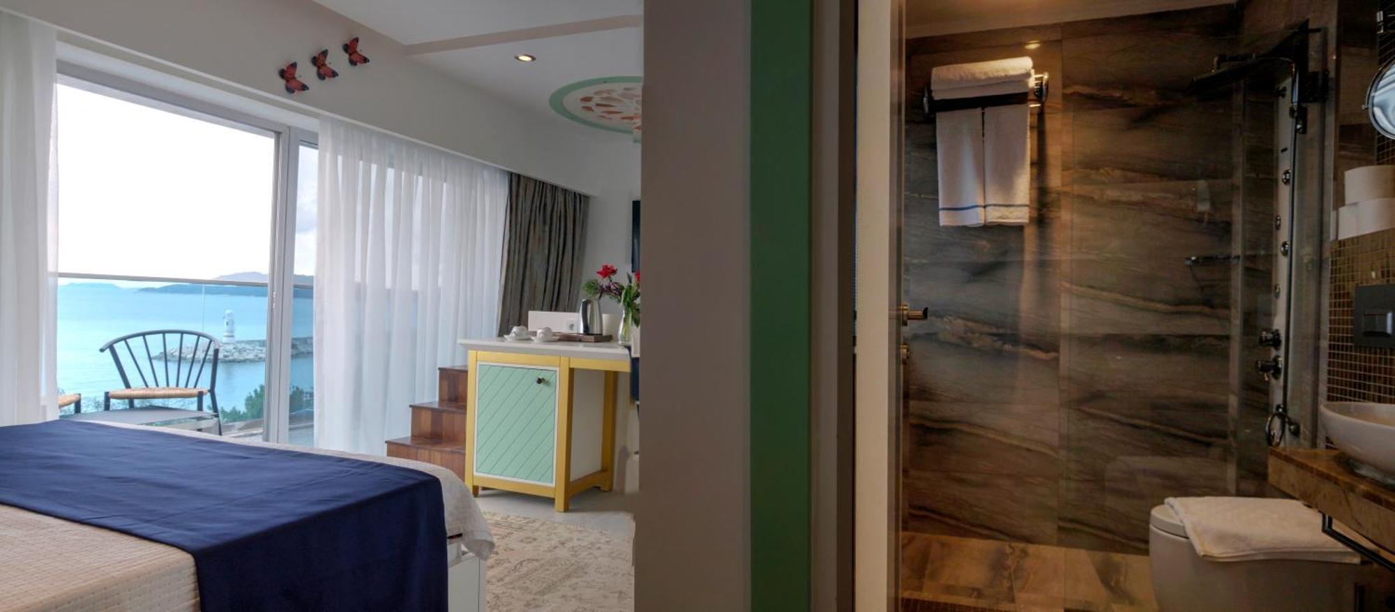 Honeymoon Suite