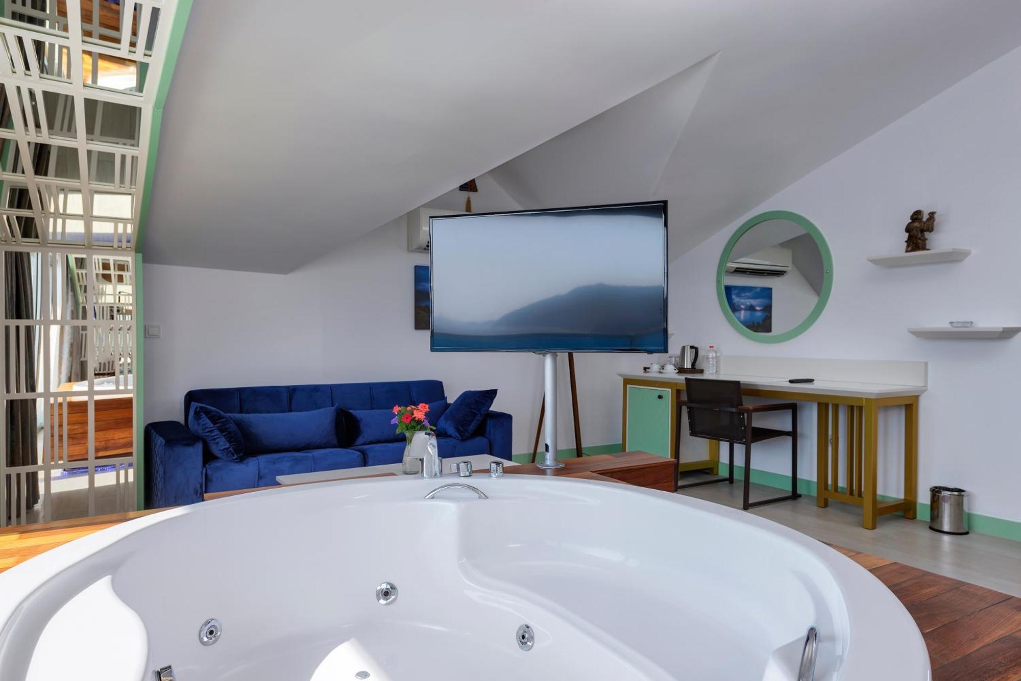 King Suite Sea View