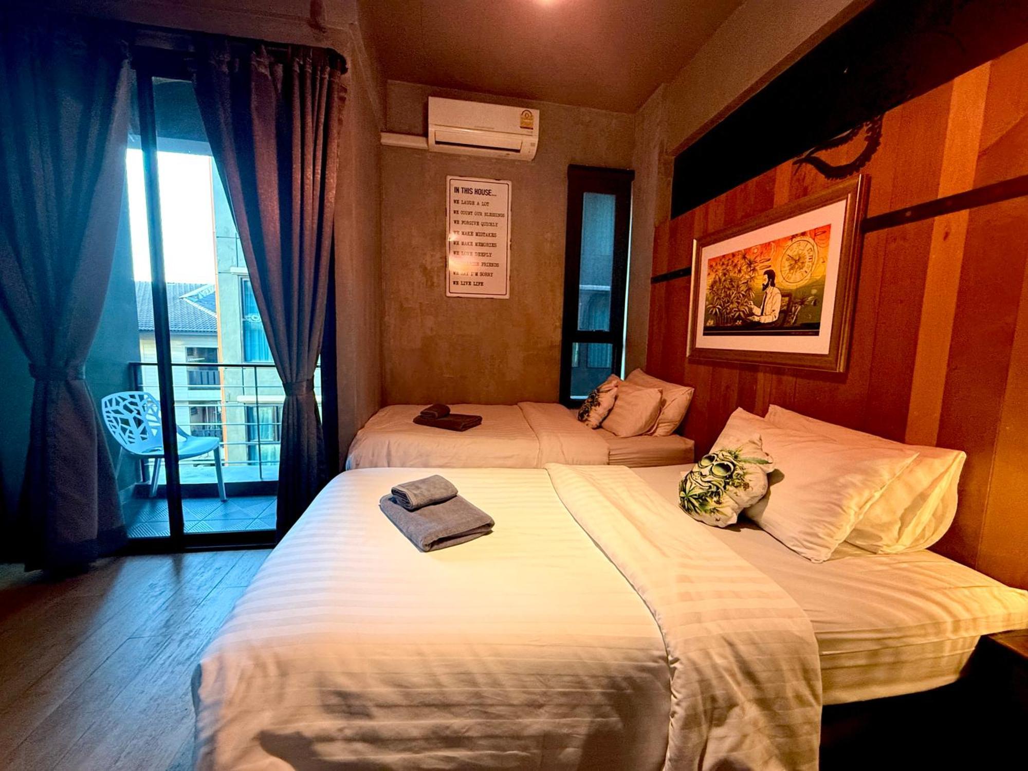 Standard Twin Room