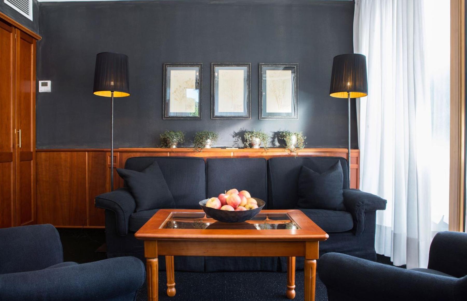 King Suite with Balcony,1629838238:JPEG