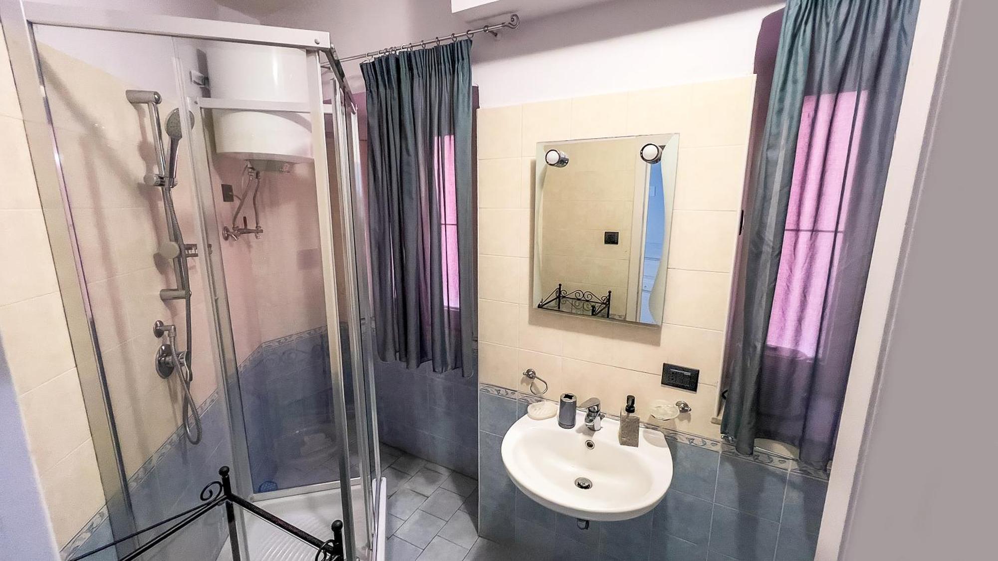 Double Room Private External Bathroom