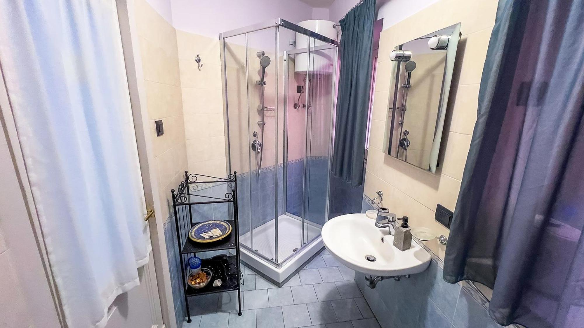 Double Room Private External Bathroom