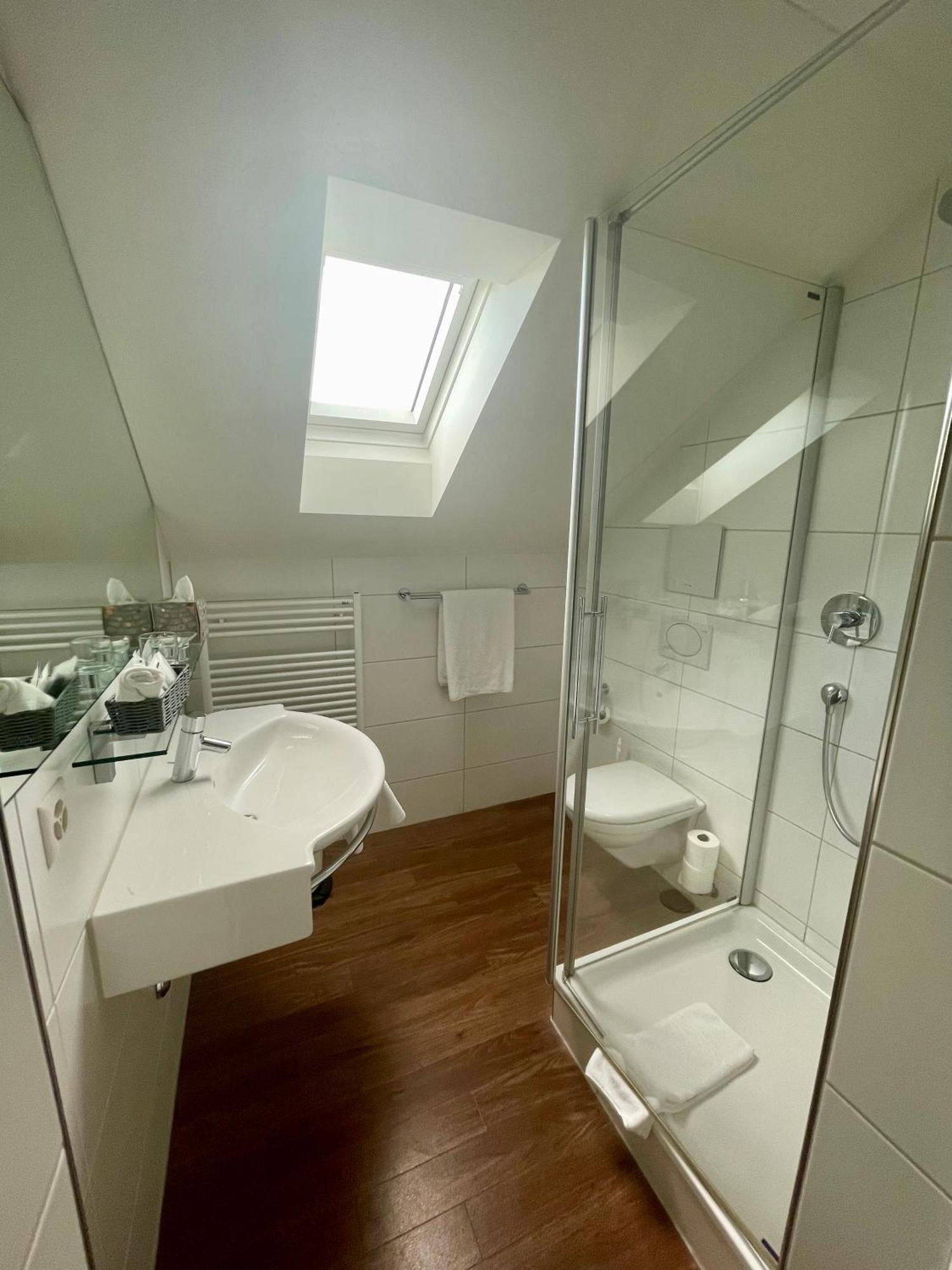 Single Room with Private Bathroom,1697456188:JPEG