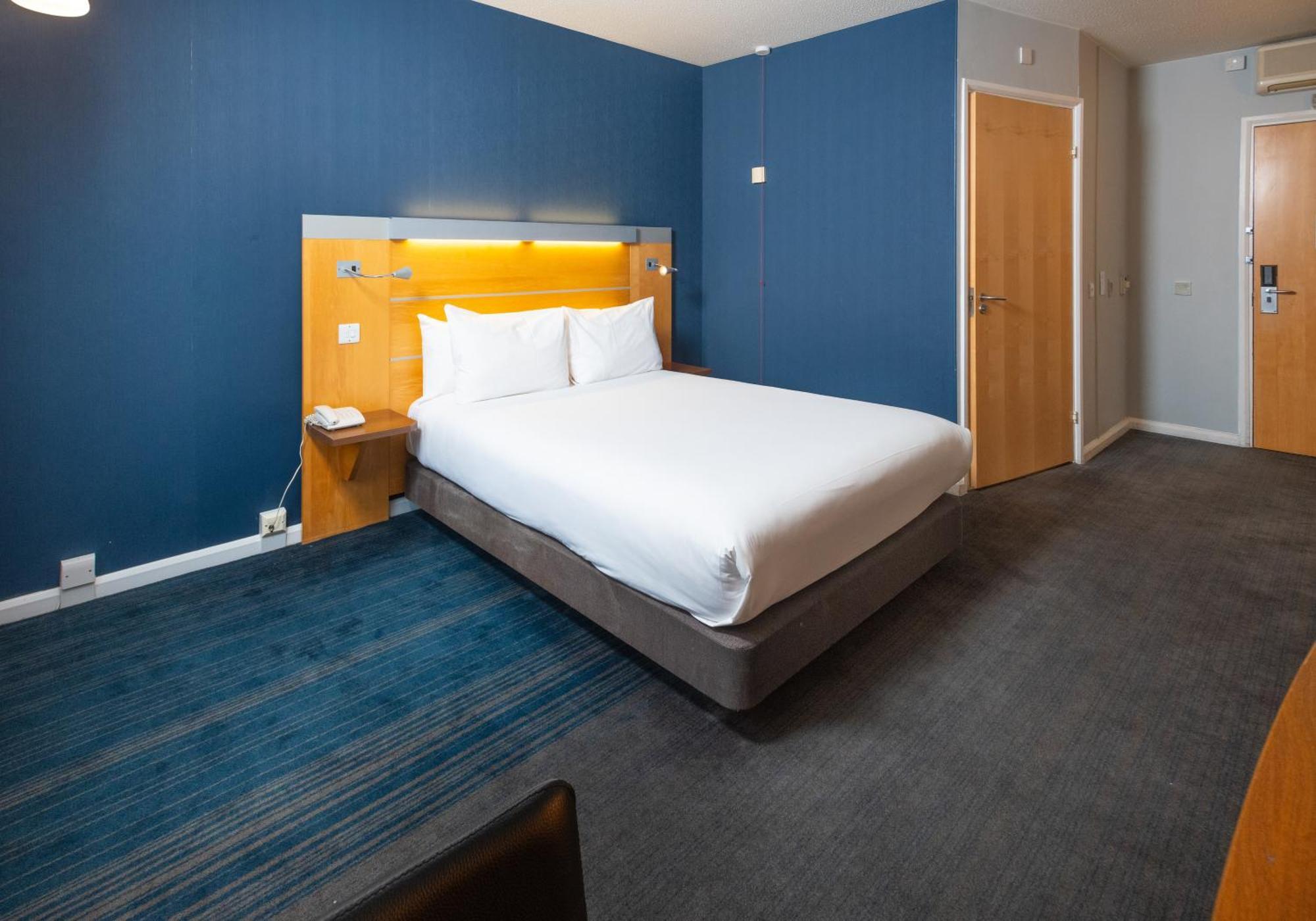Standard Doppelzimmer, barrierefrei – mit kostenlosem warmen Frühstück
