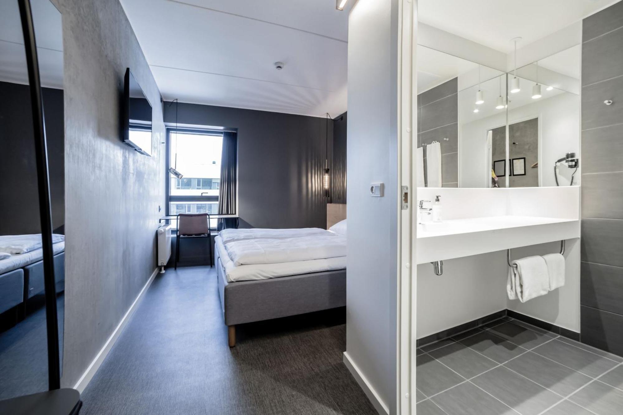 Standard Double Room One King Bed