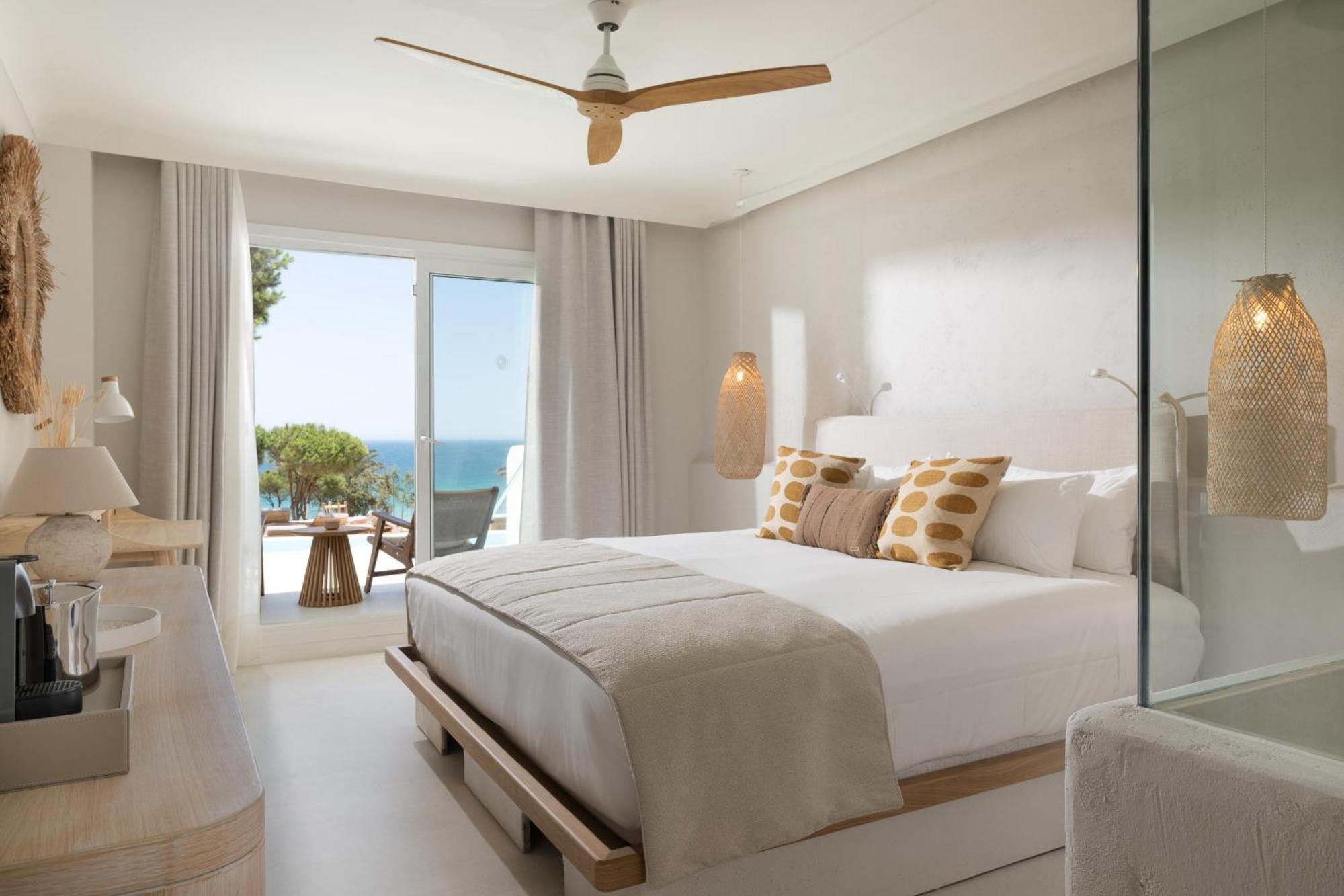 Junior Suite Sea View Swim-Out "The One"