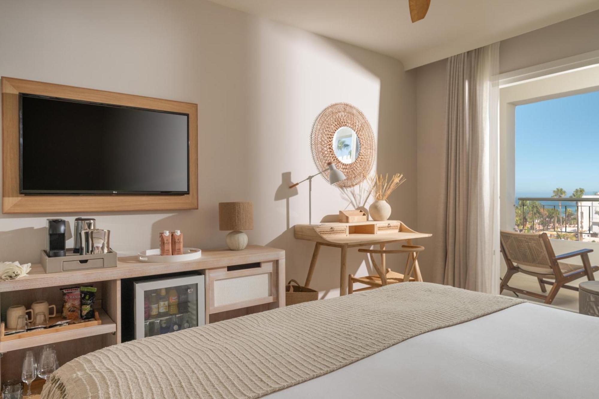 Double or Twin Room Side Sea View