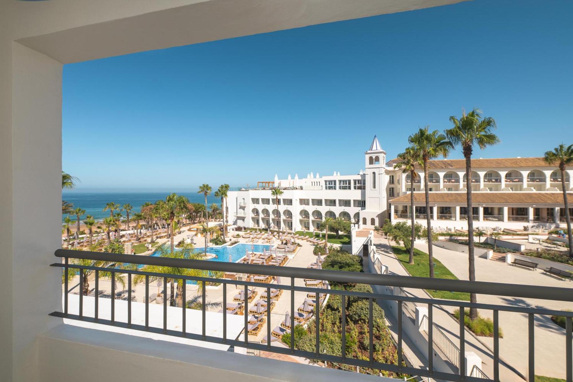 Double or Twin Room Side Sea View