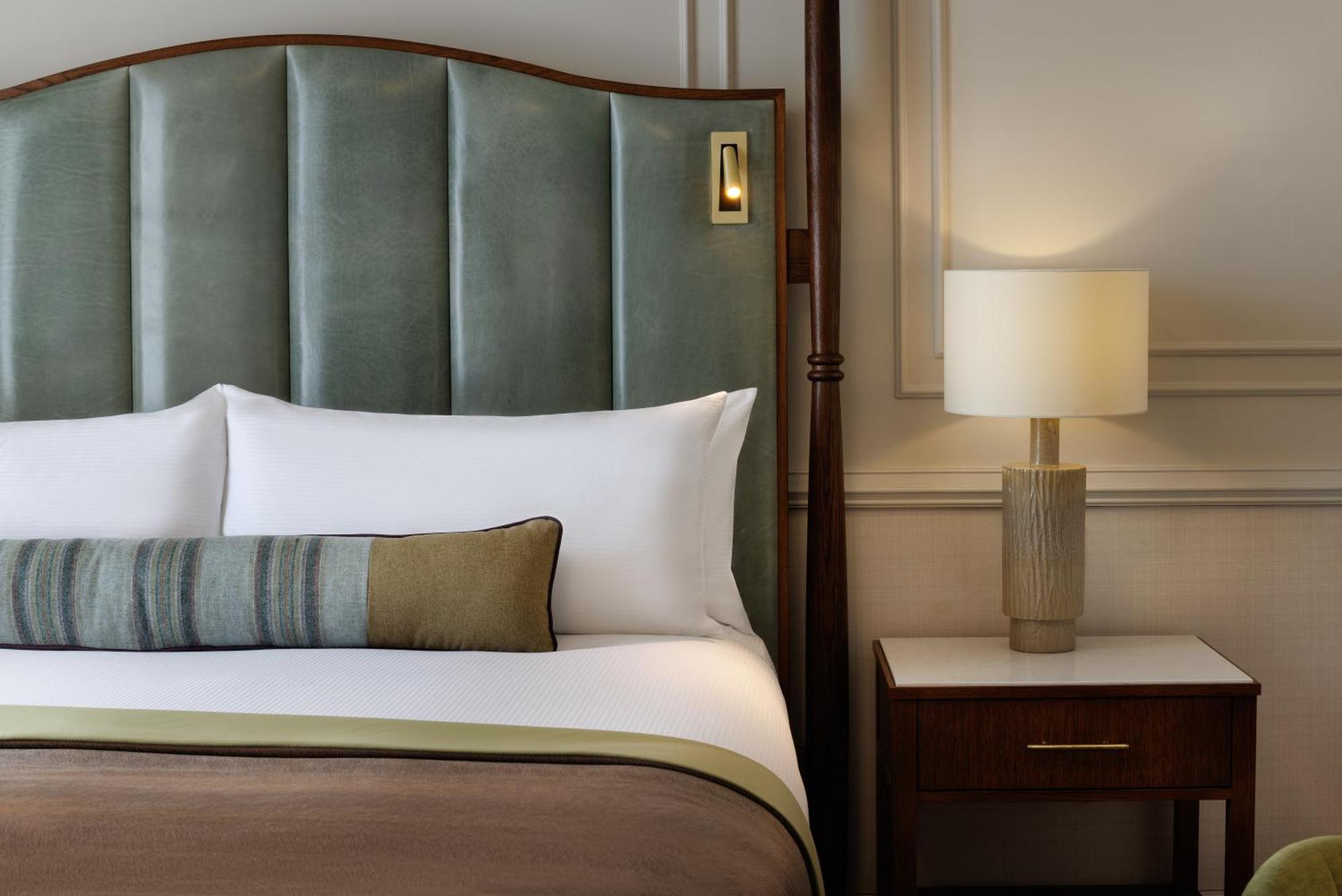 Premier King Room