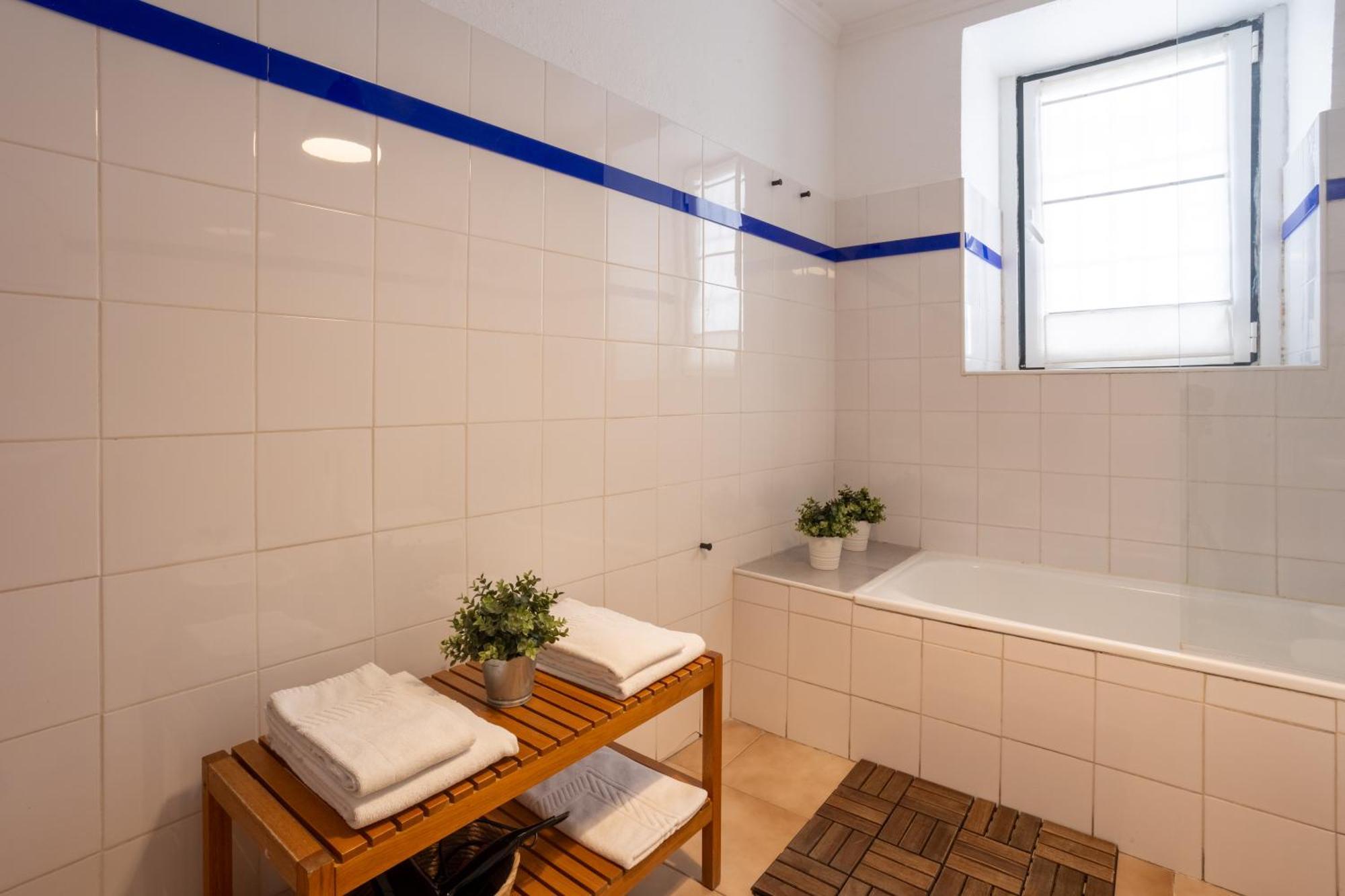 Doppel-/Zweibettzimmer mit Gemeinschaftsbad