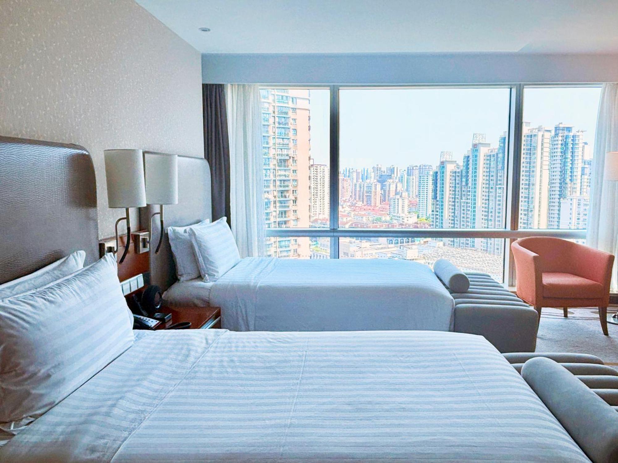 Deluxe Room Twin Beds