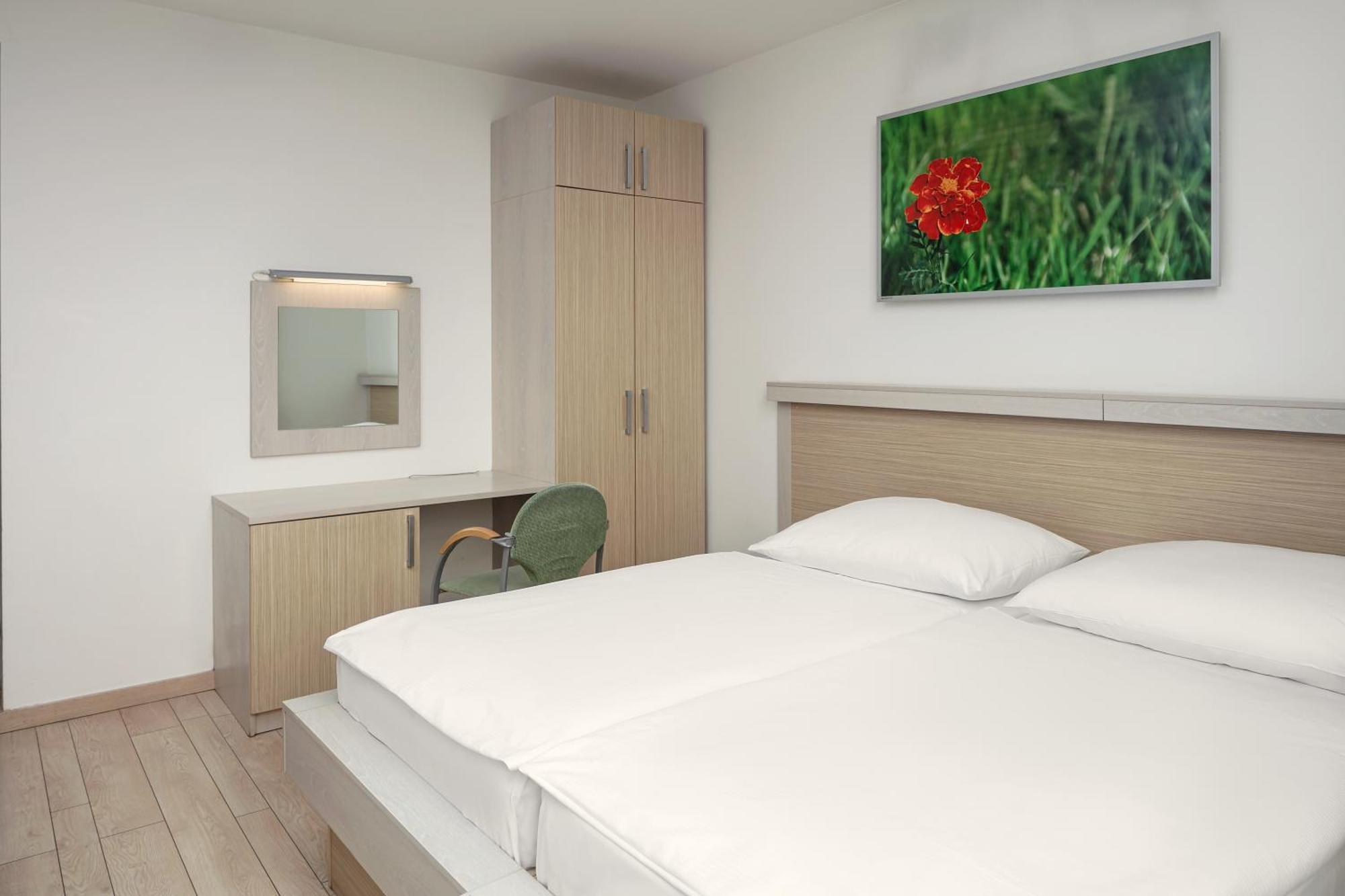 Double or Twin Room Extra Bed