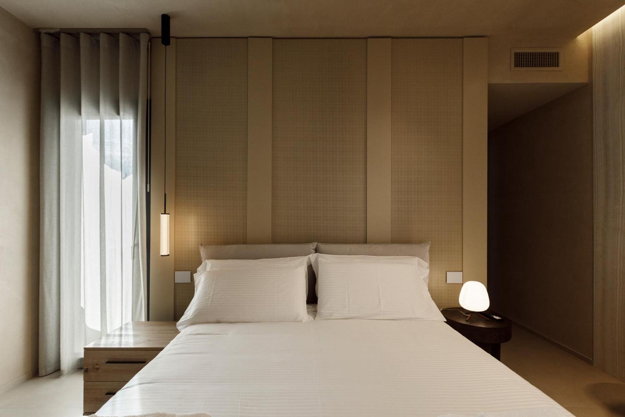 Deluxe Double Room Side Sea View
