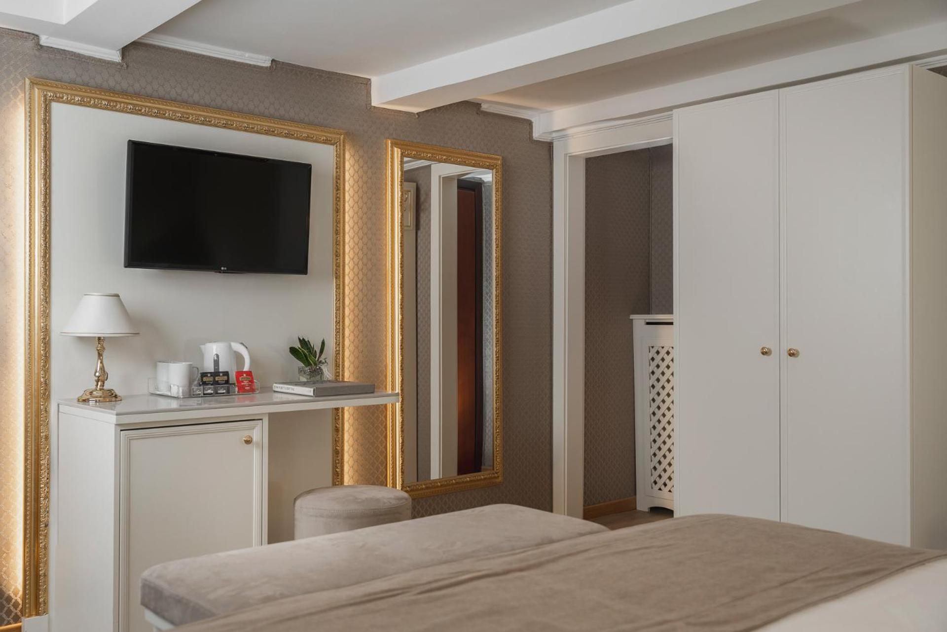 Classic Double or Twin Room