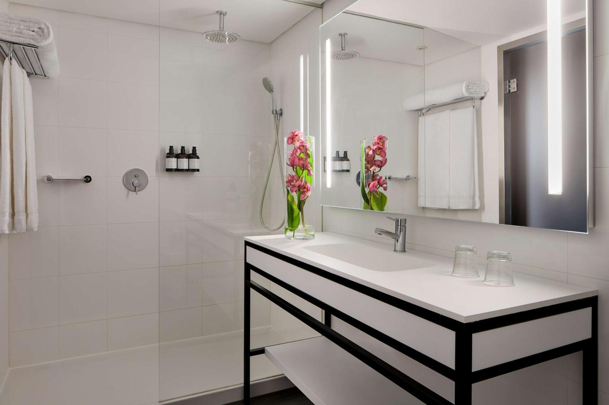 Superior Double or Twin Room with Marina View,1632207565:JPEG