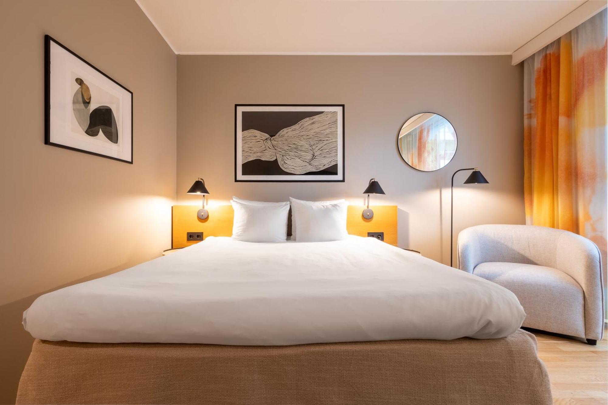Double Room,1632212687:JPEG