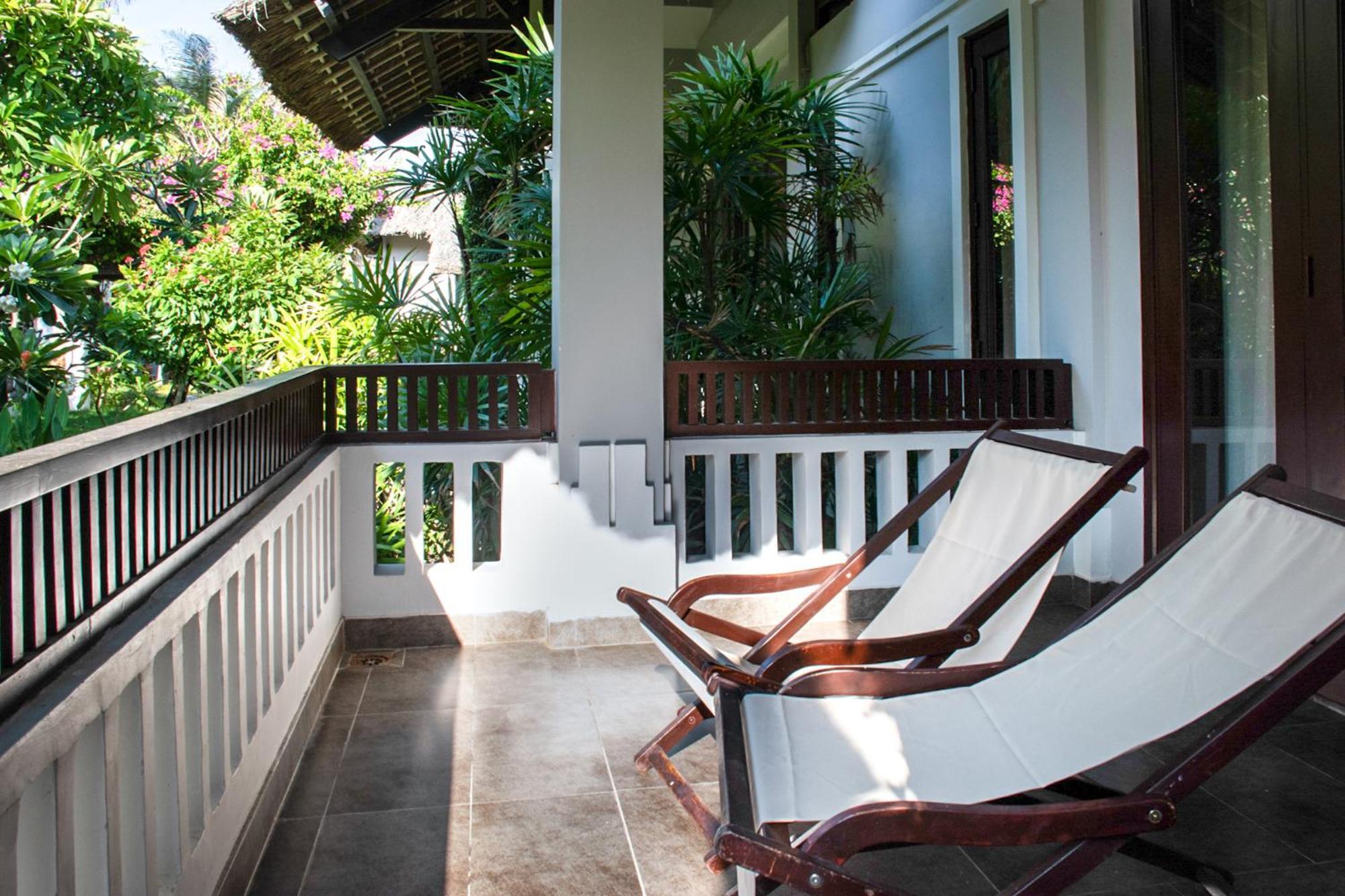 Bungalow Terrace Garden View
