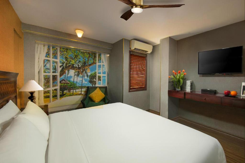 Superior Double or Twin Room City View