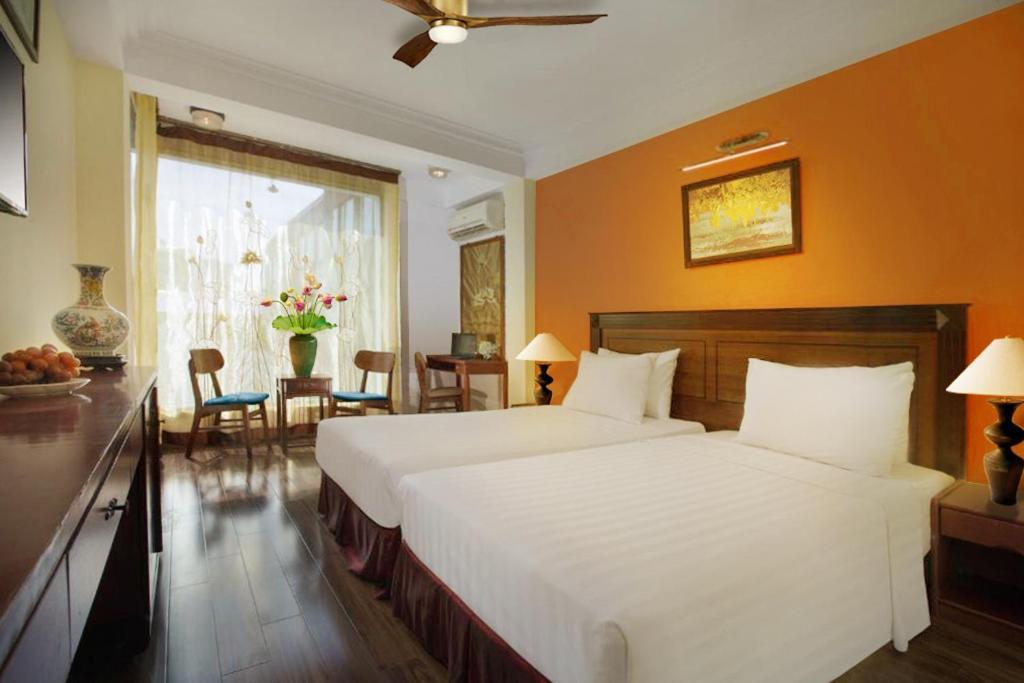 Deluxe Family Room