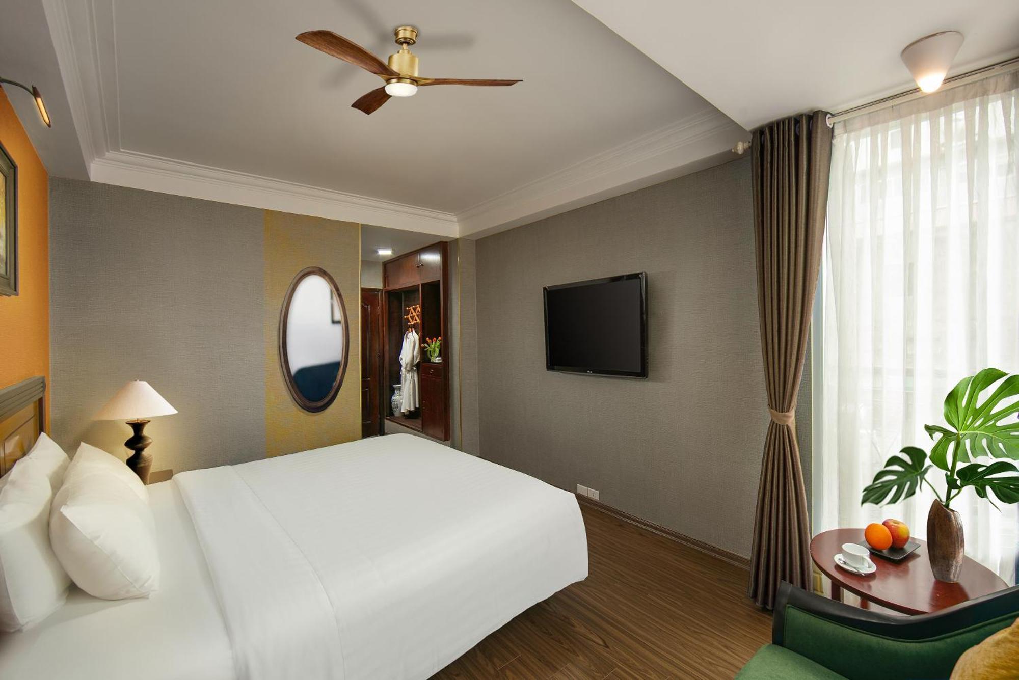 Deluxe Double or Twin Room City View