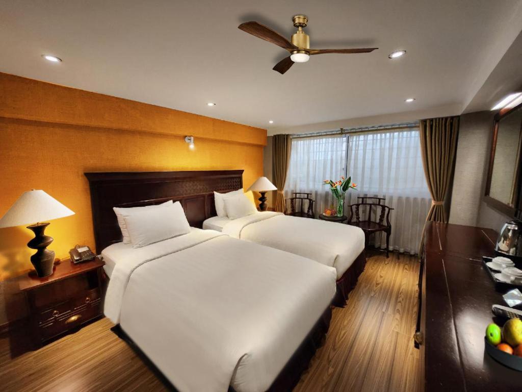 Deluxe Family Room