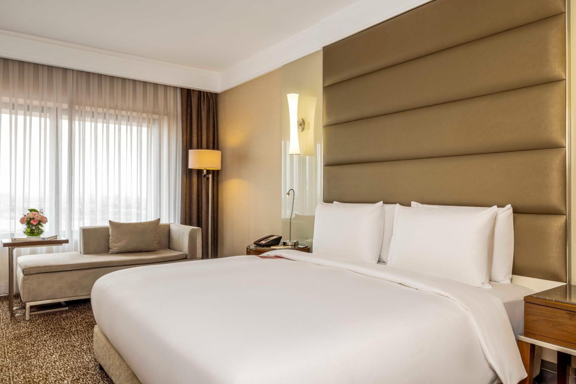 Deluxe Double King Room Non-Smoking
