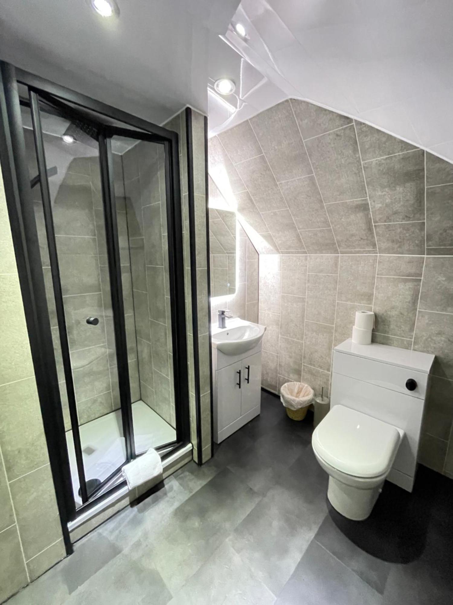 Family Room Private Bathroom