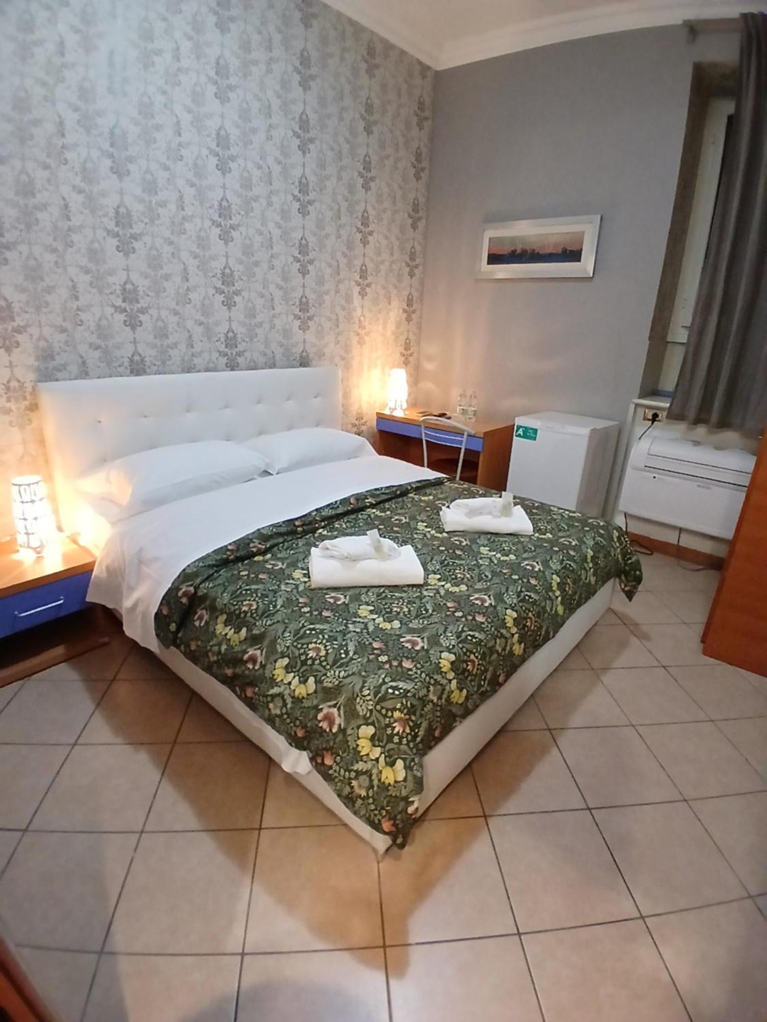 Double or Twin Room Bathroom