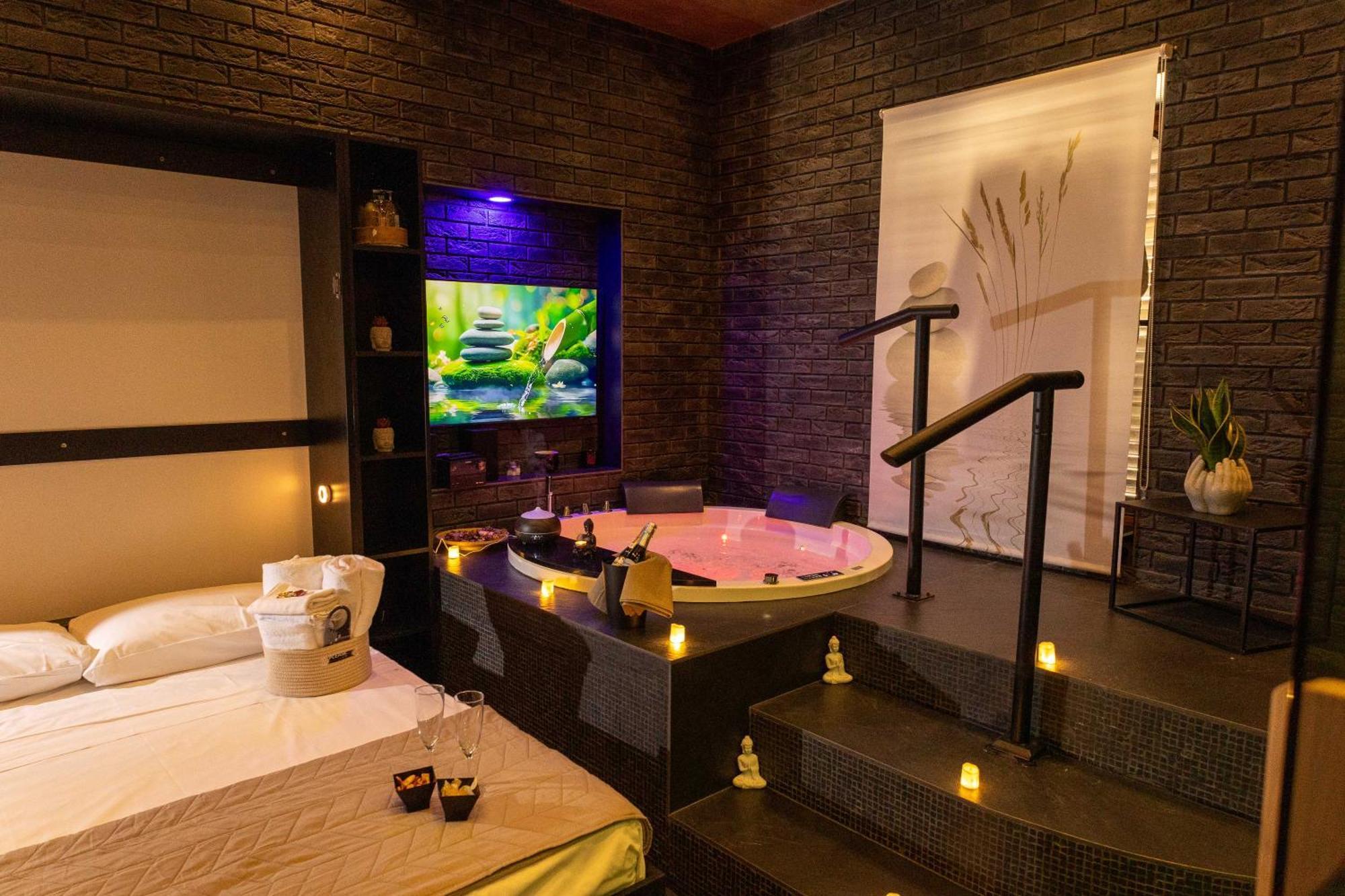 Double Room Spa Bath