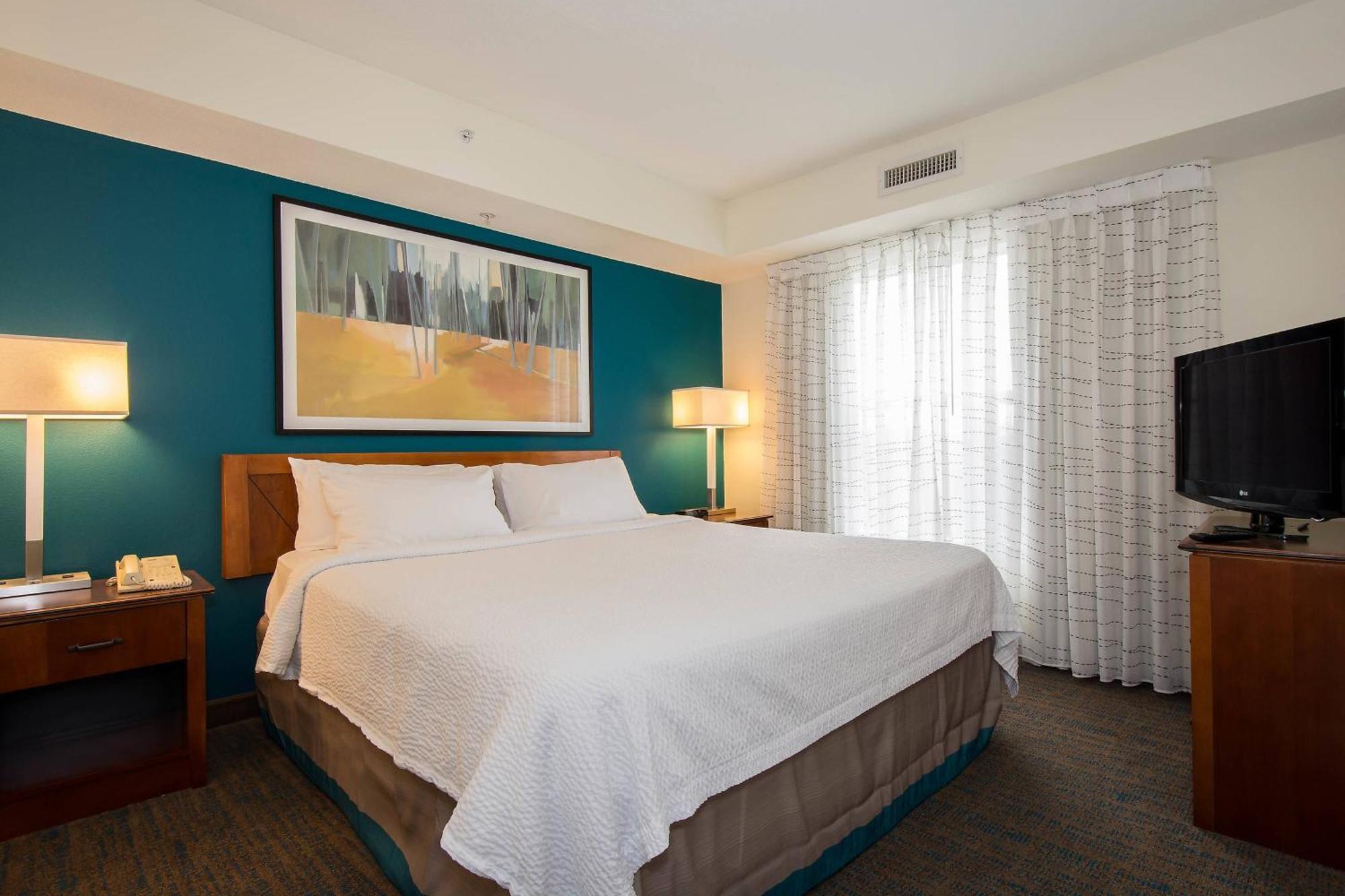 One-Bedroom Suite