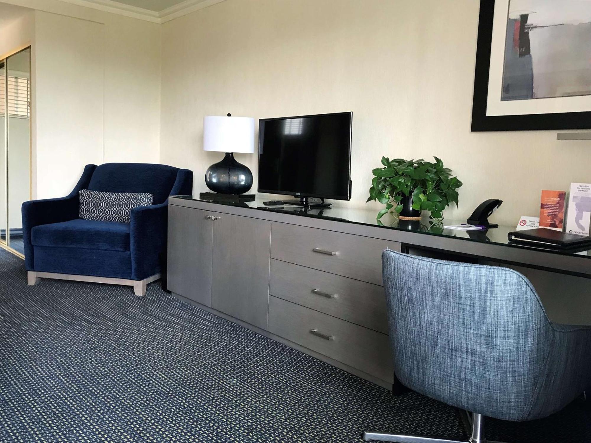 King Room Harbor View