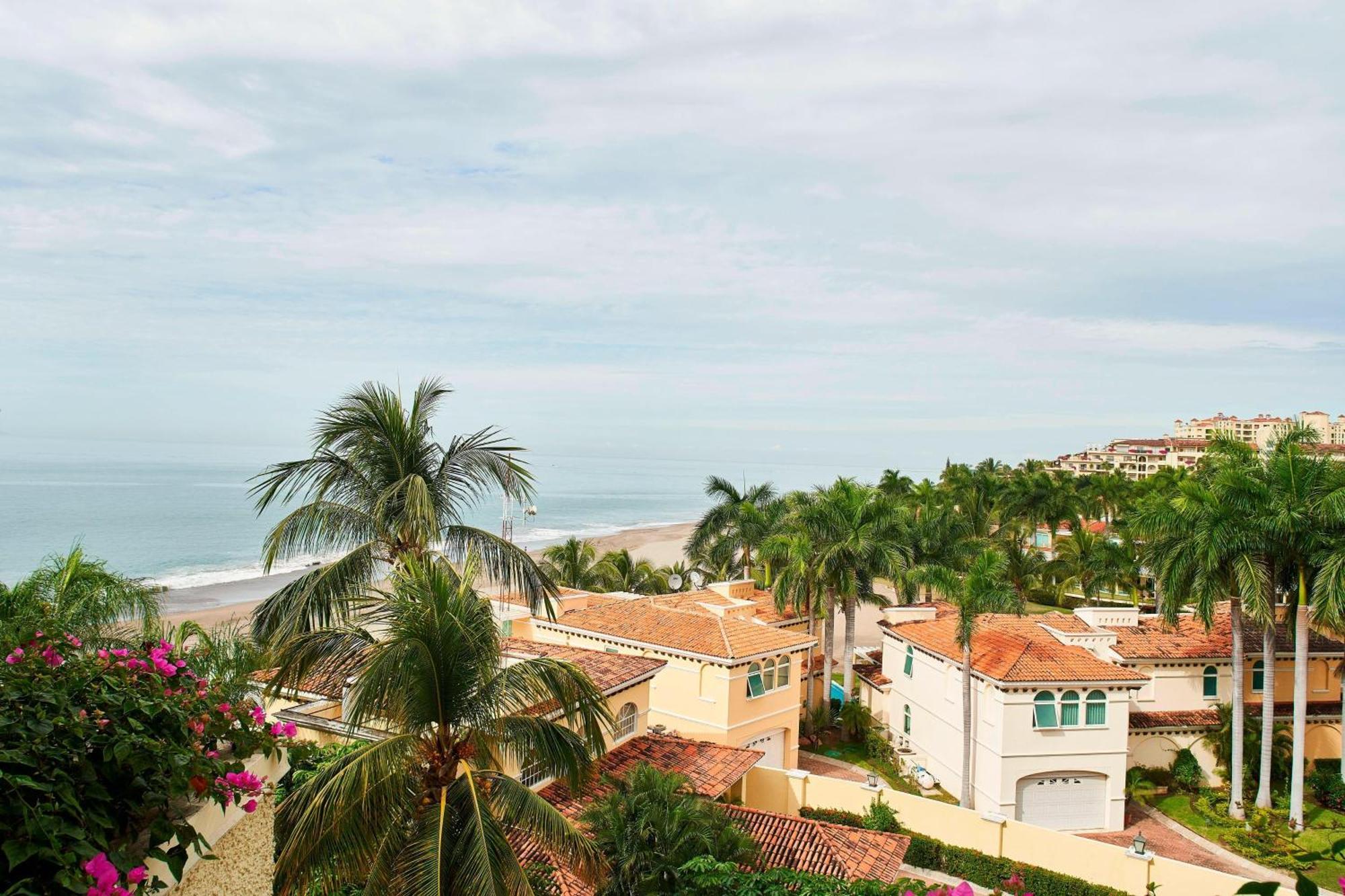 Habitación panorámica con 1 cama extragrande y vistas al mar