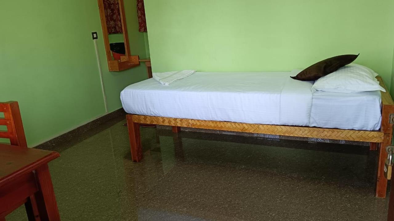 Quarto Individual com Vista do Lago