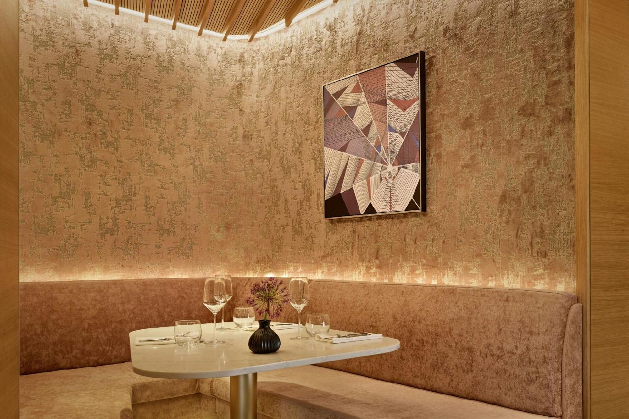 Twin Room Club Lounge Access