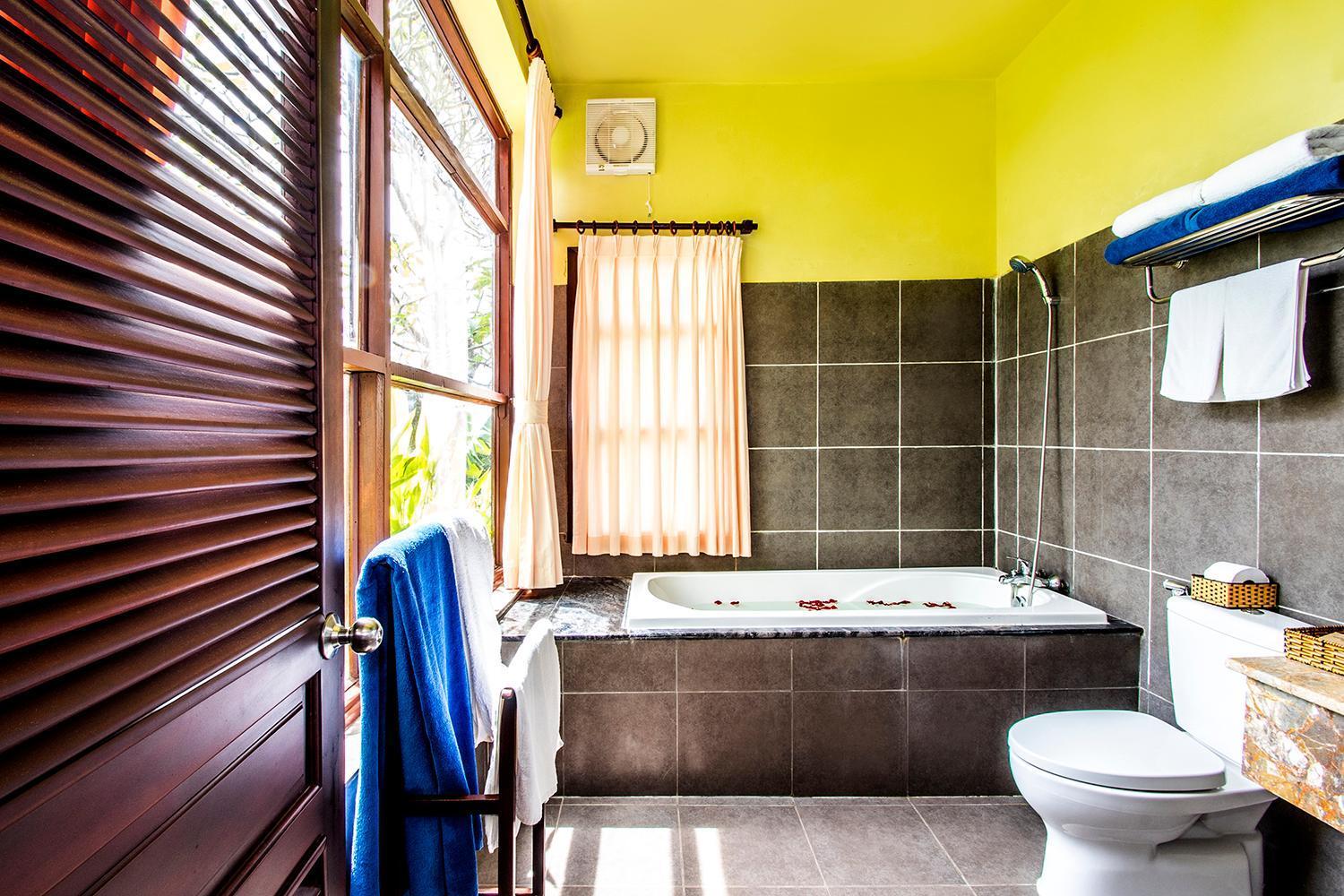 Three-Bedroom Hillside Villa Private Pool