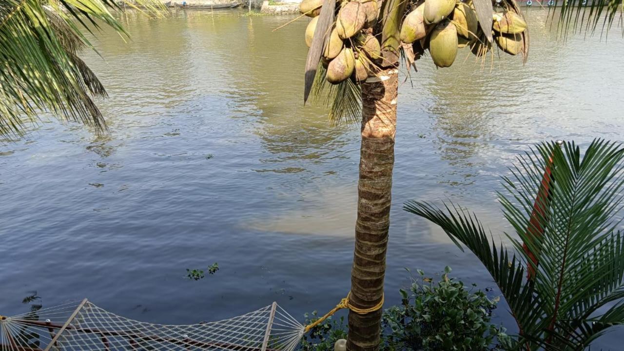 Quarto Família com Vista do Lago