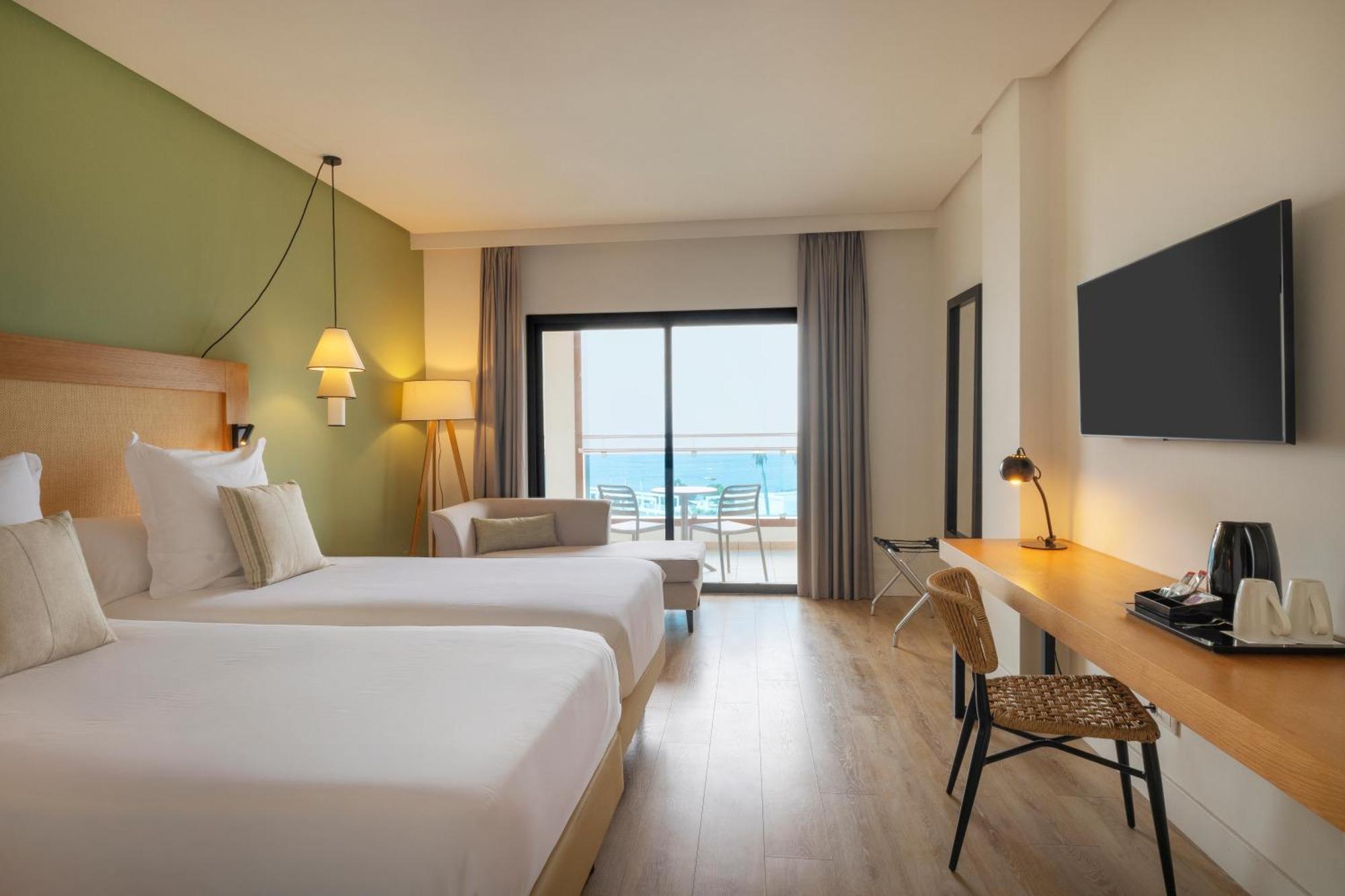 Double Superior Ocean View