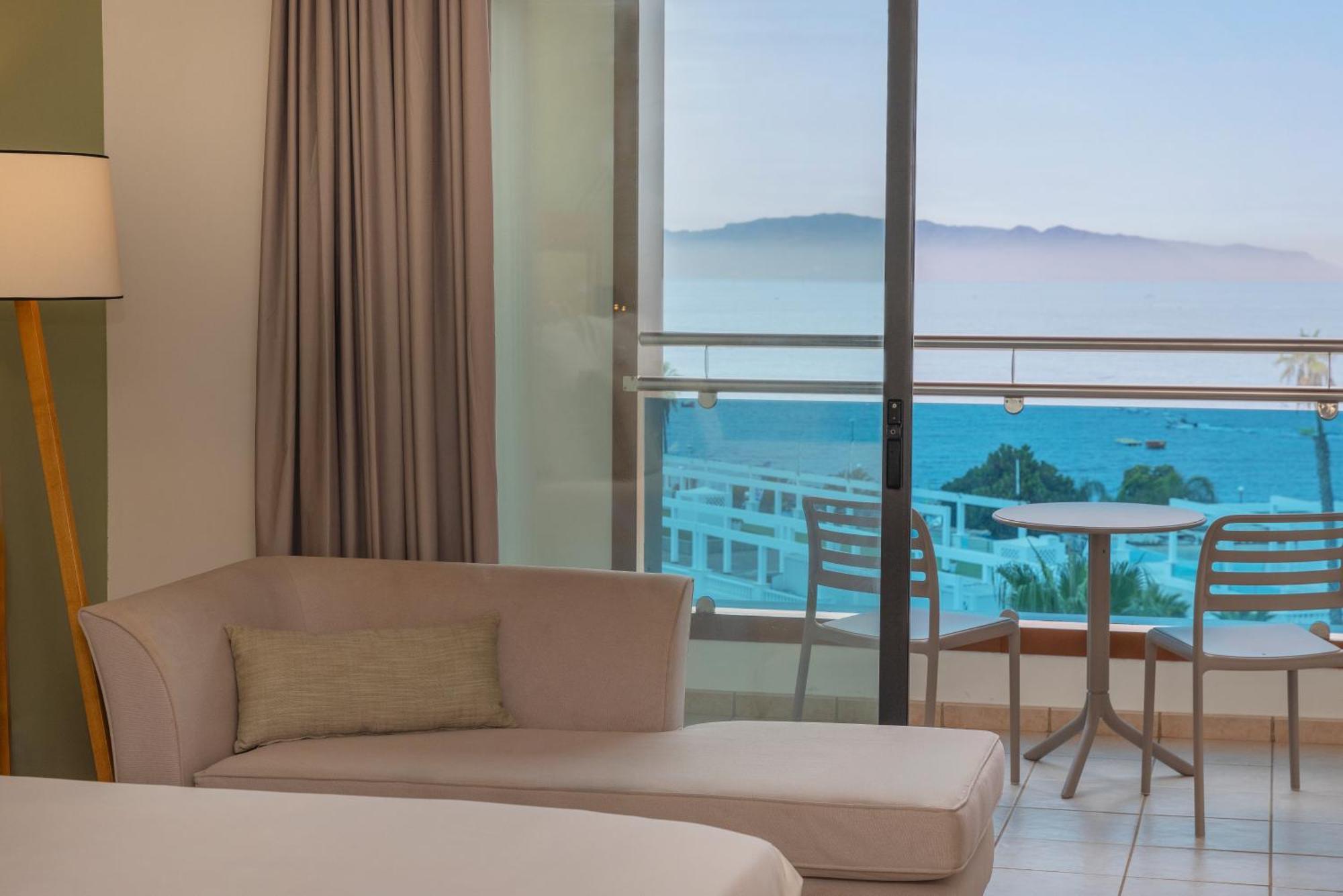 Double Superior Ocean View